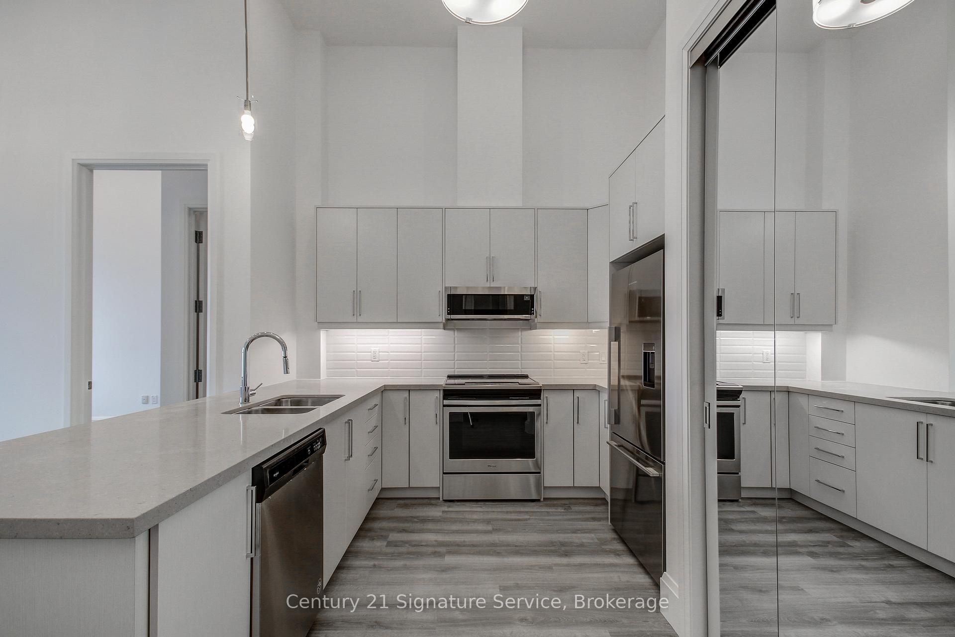 Photo 7 of Unit LPH16, 118 King Street, Hamilton, Beasley — HOMEH