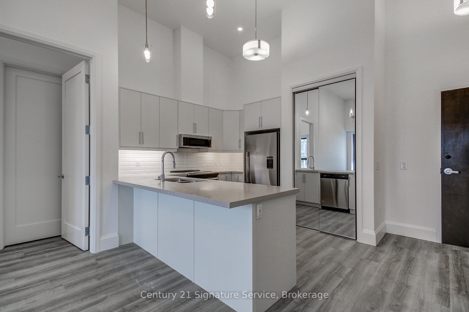 Photo 8 of Unit LPH16, 118 King Street, Hamilton, Beasley — HOMEH