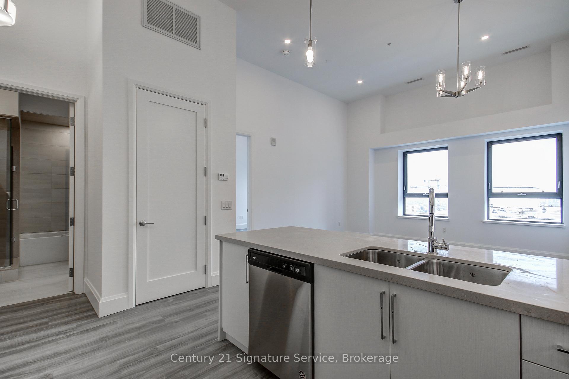 Photo 10 of Unit LPH16, 118 King Street, Hamilton, Beasley — HOMEH