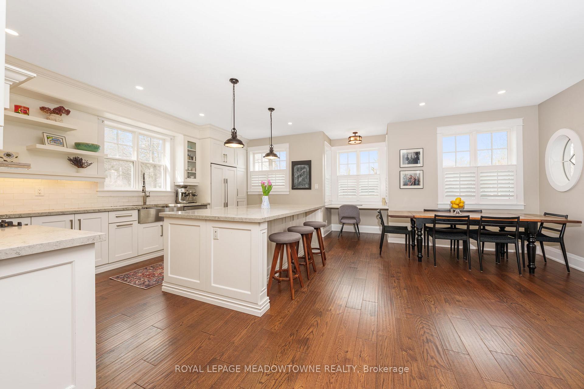 Photo 5 of 2 Bennett Place, Halton Hills, Glen Williams — HOMEH