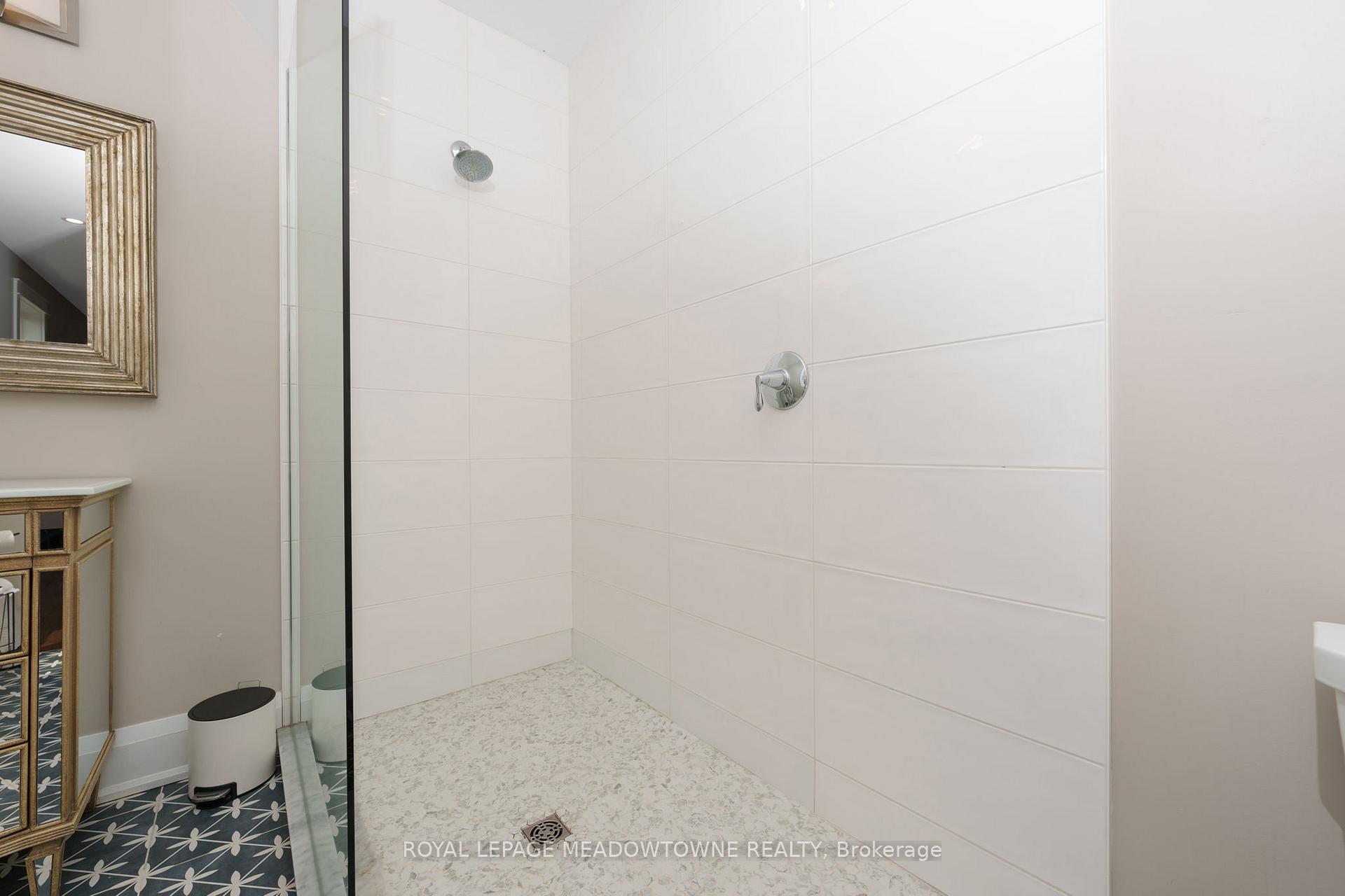 Photo 17 of 2 Bennett Place, Halton Hills, Glen Williams — HOMEH