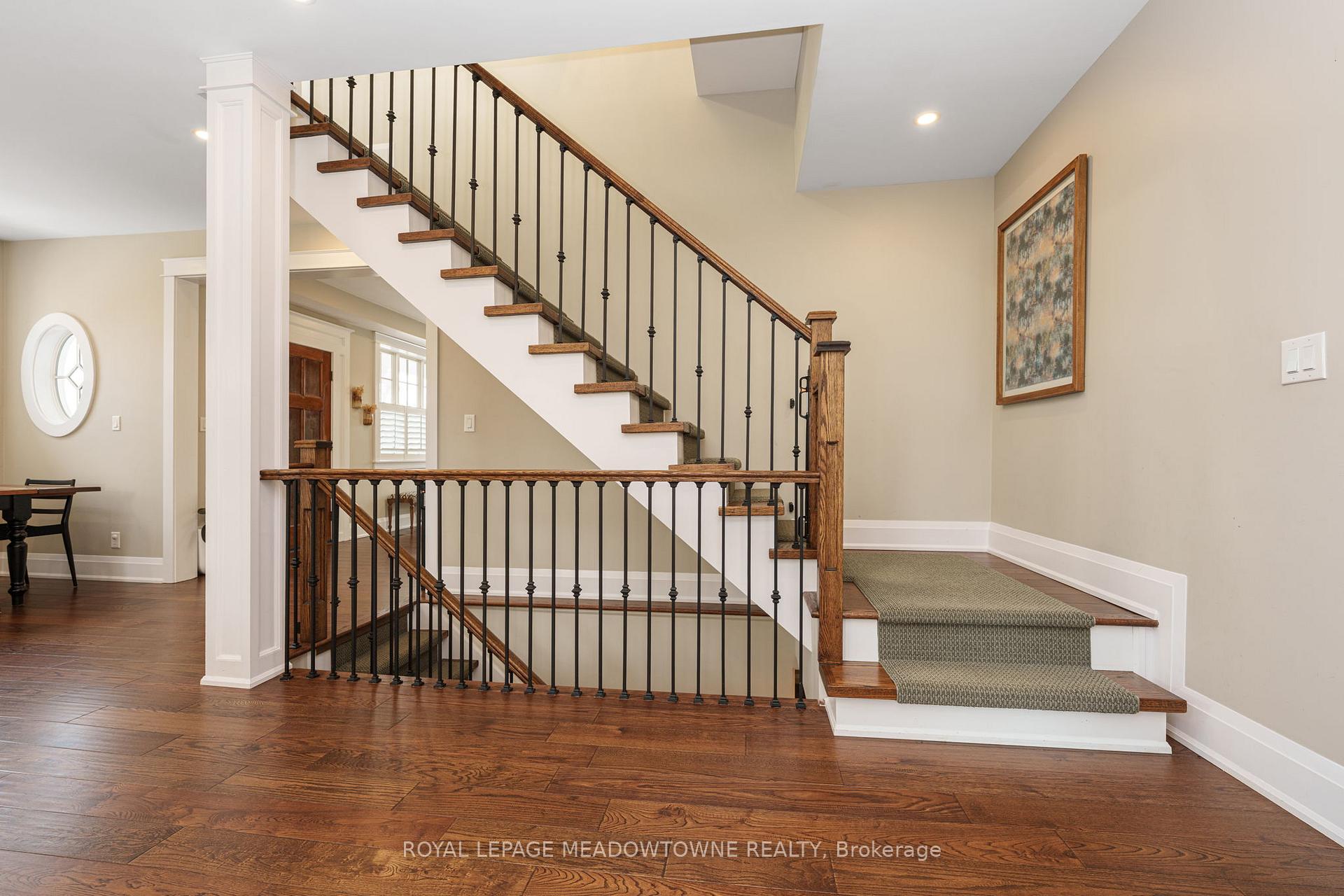 Photo 38 of 2 Bennett Place, Halton Hills, Glen Williams — HOMEH