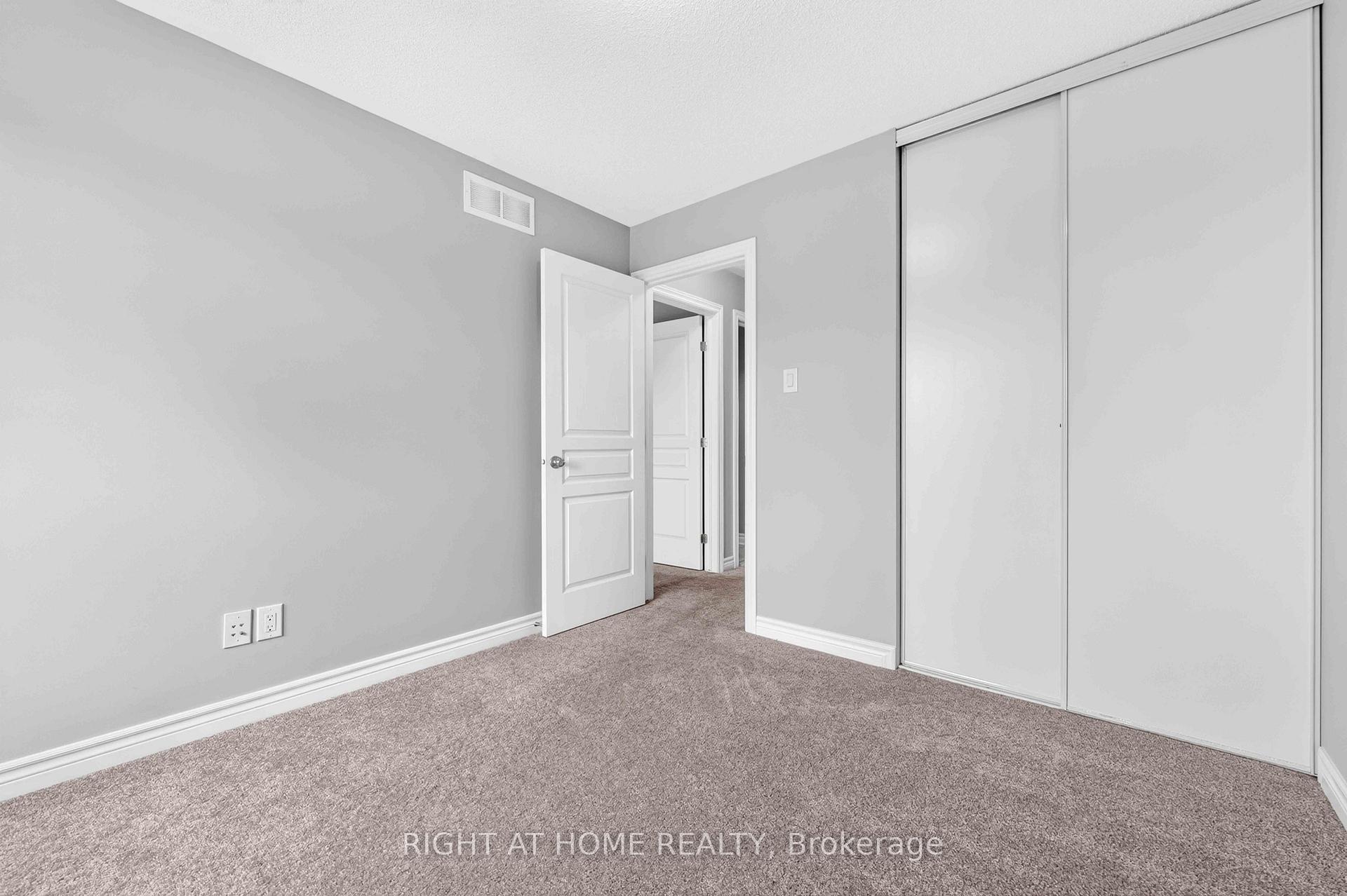 Photo 17 of 490 Barrick Hill Road, Ottawa, Kanata - Emerald Meadows/Trailwest — HOMEH