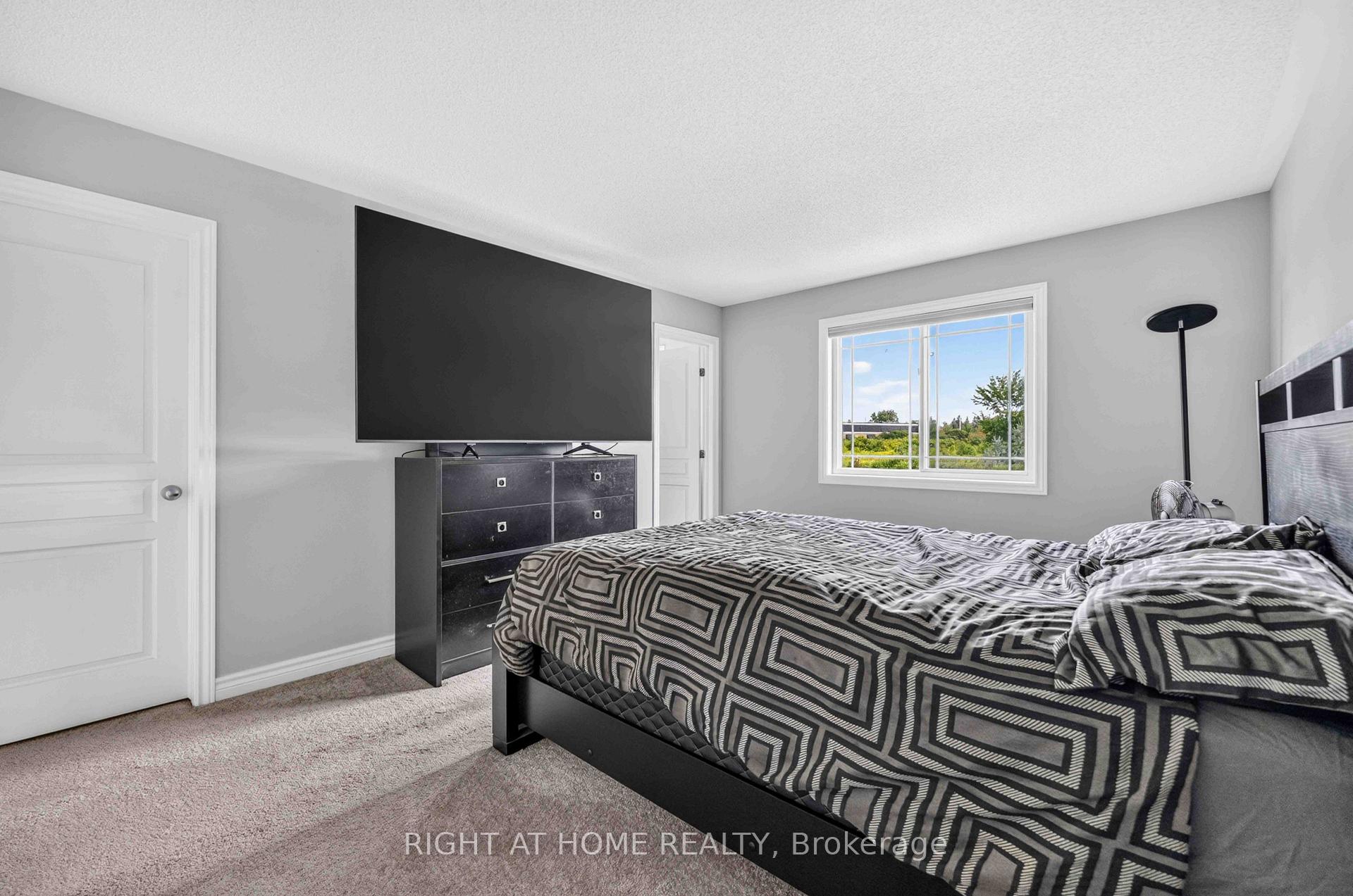 Photo 22 of 490 Barrick Hill Road, Ottawa, Kanata - Emerald Meadows/Trailwest — HOMEH