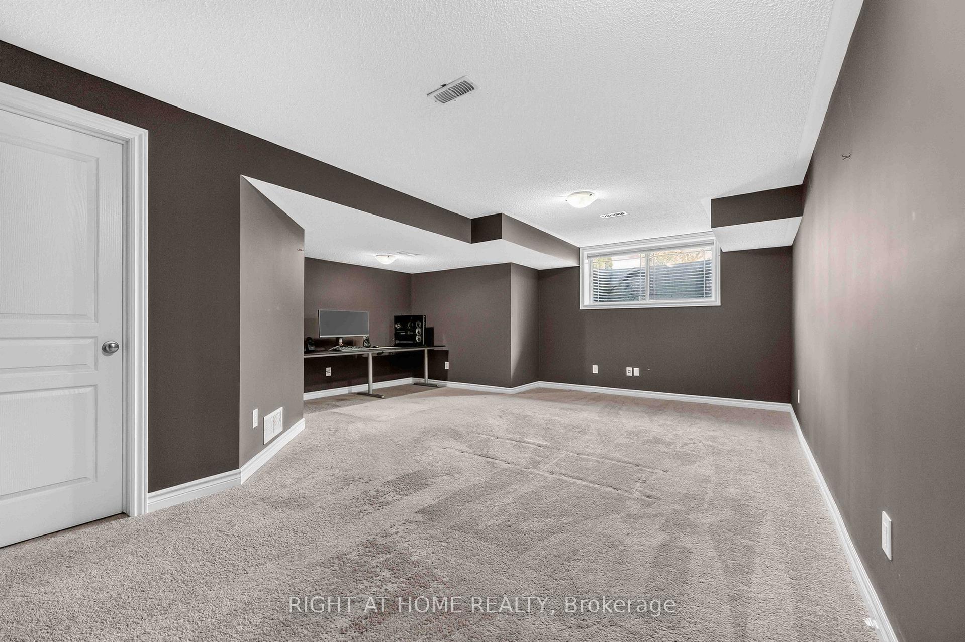 Photo 24 of 490 Barrick Hill Road, Ottawa, Kanata - Emerald Meadows/Trailwest — HOMEH