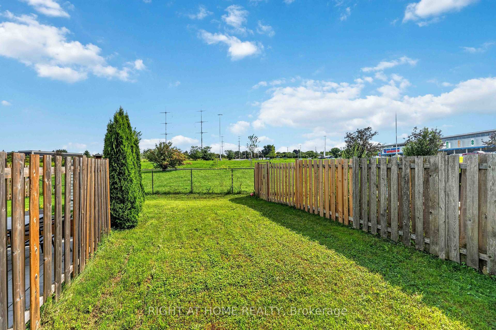 Photo 25 of 490 Barrick Hill Road, Ottawa, Kanata - Emerald Meadows/Trailwest — HOMEH