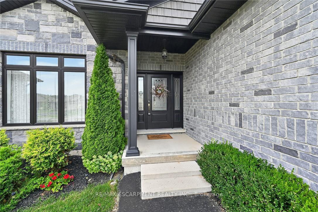 Photo 4 of 26 Stonebridge Place, Norfolk, Simcoe — HOMEH