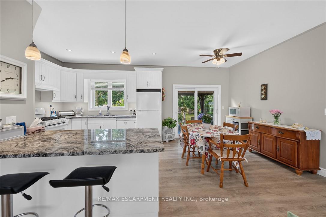 Photo 10 of 26 Stonebridge Place, Norfolk, Simcoe — HOMEH