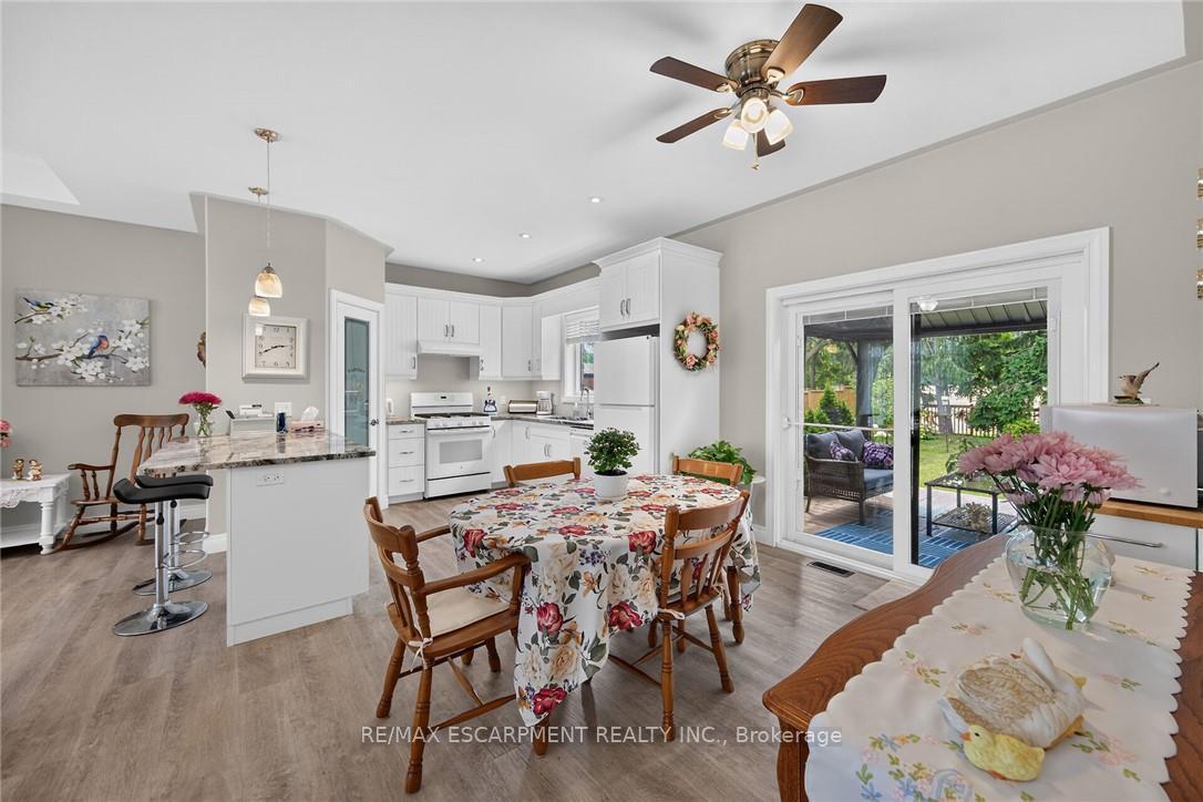 Photo 12 of 26 Stonebridge Place, Norfolk, Simcoe — HOMEH