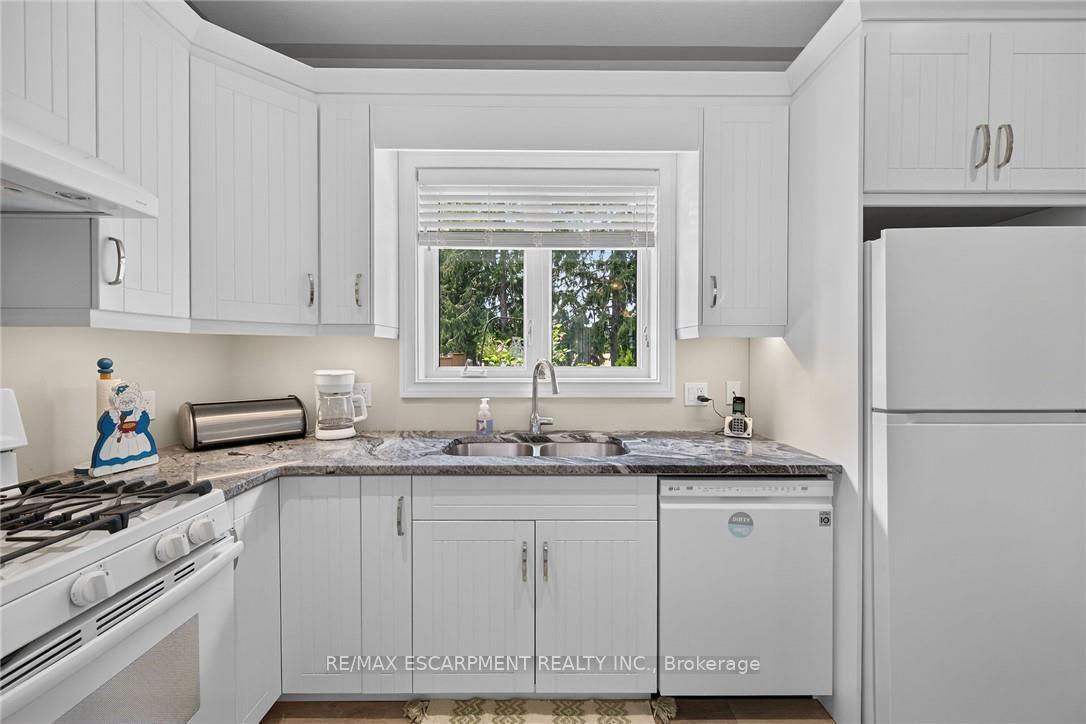 Photo 15 of 26 Stonebridge Place, Norfolk, Simcoe — HOMEH