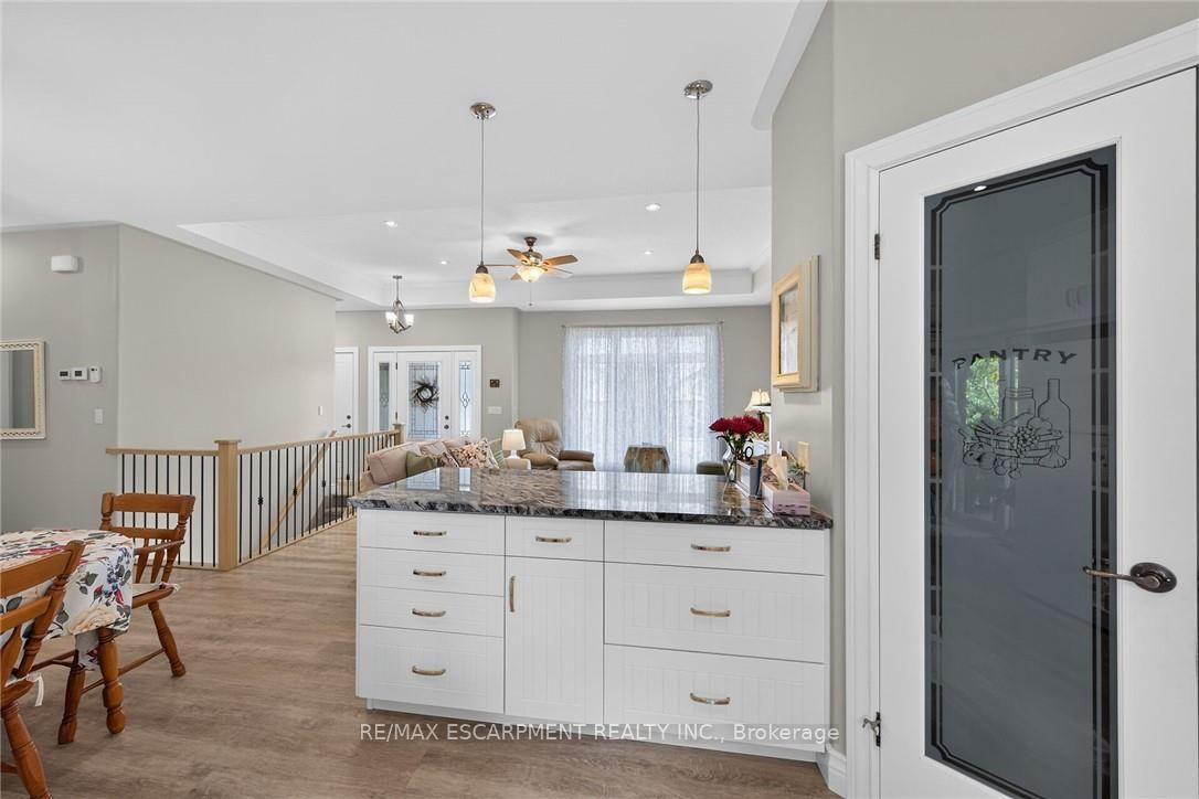 Photo 17 of 26 Stonebridge Place, Norfolk, Simcoe — HOMEH