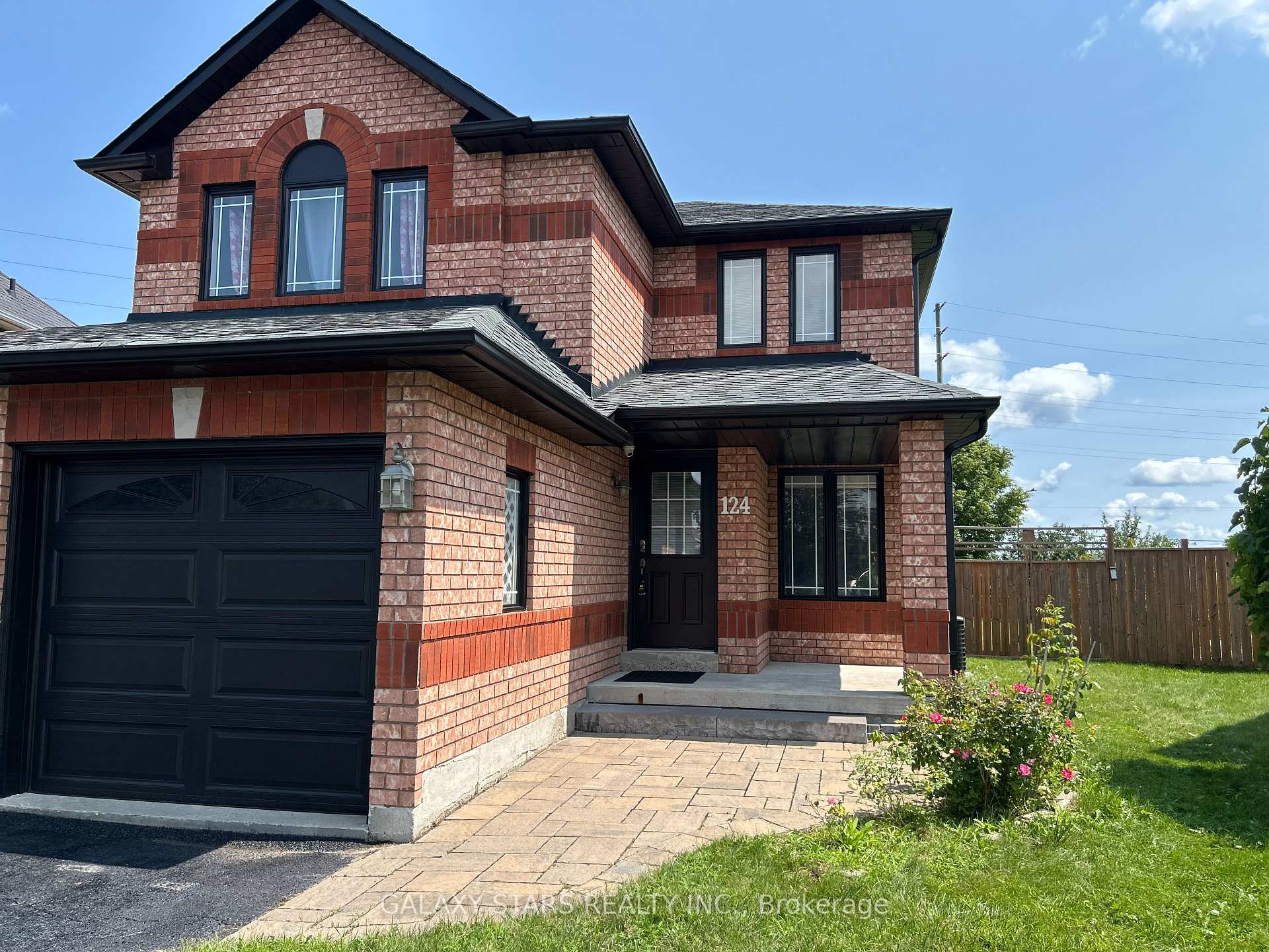 Photo 2 of 124 Amberview Drive, Georgina, Keswick South — HOMEH