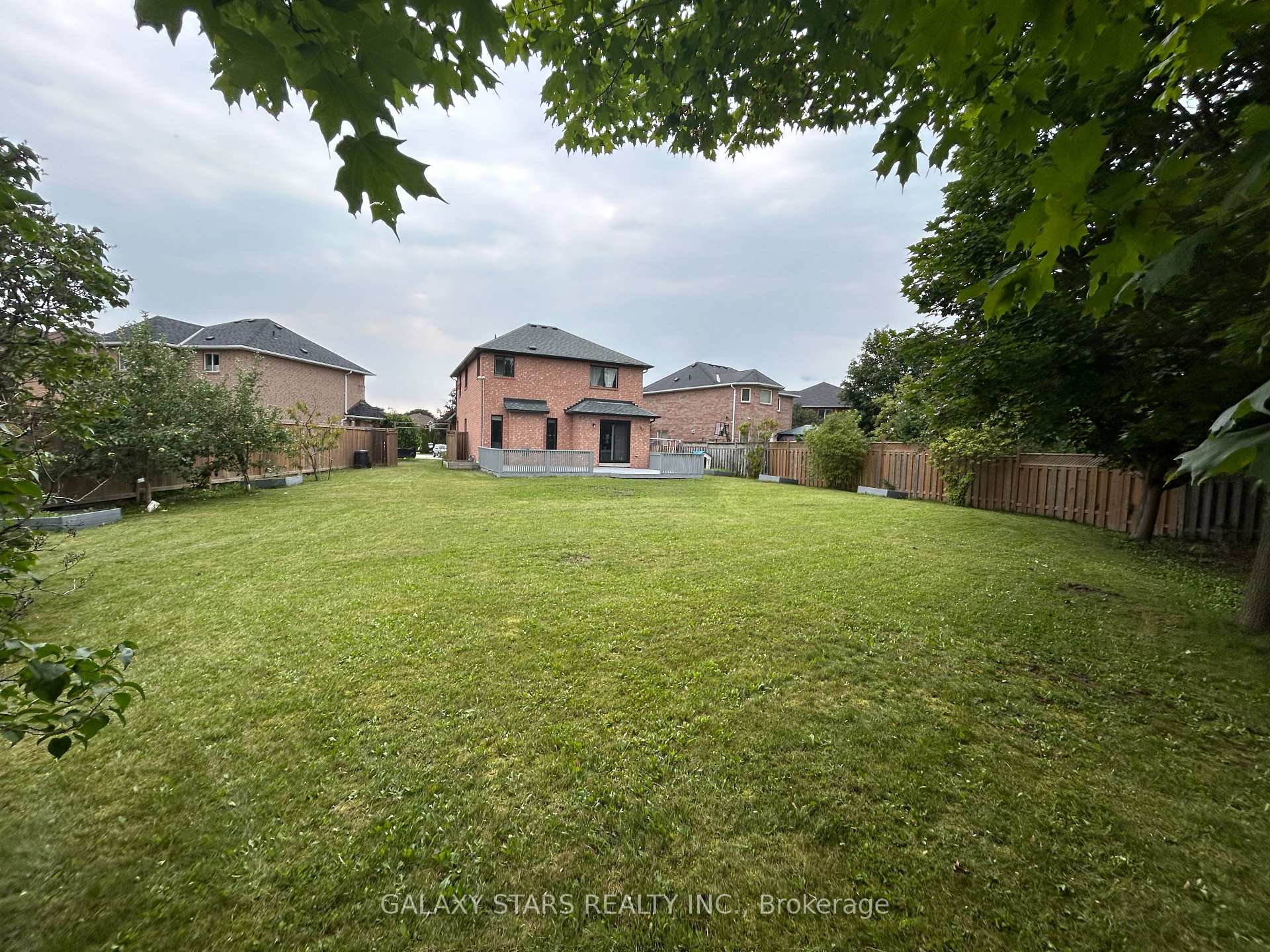Photo 4 of 124 Amberview Drive, Georgina, Keswick South — HOMEH