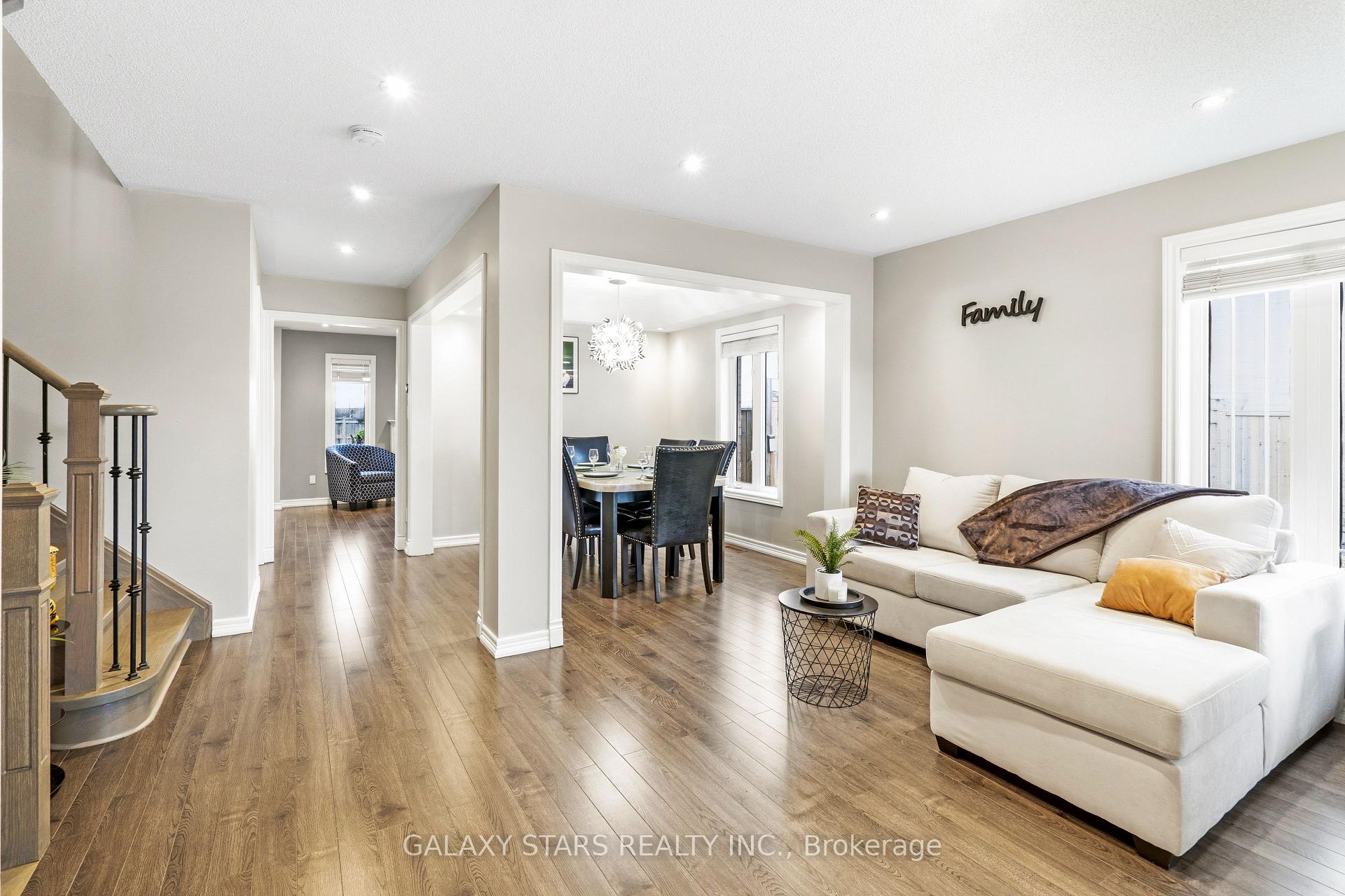 Photo 9 of 124 Amberview Drive, Georgina, Keswick South — HOMEH