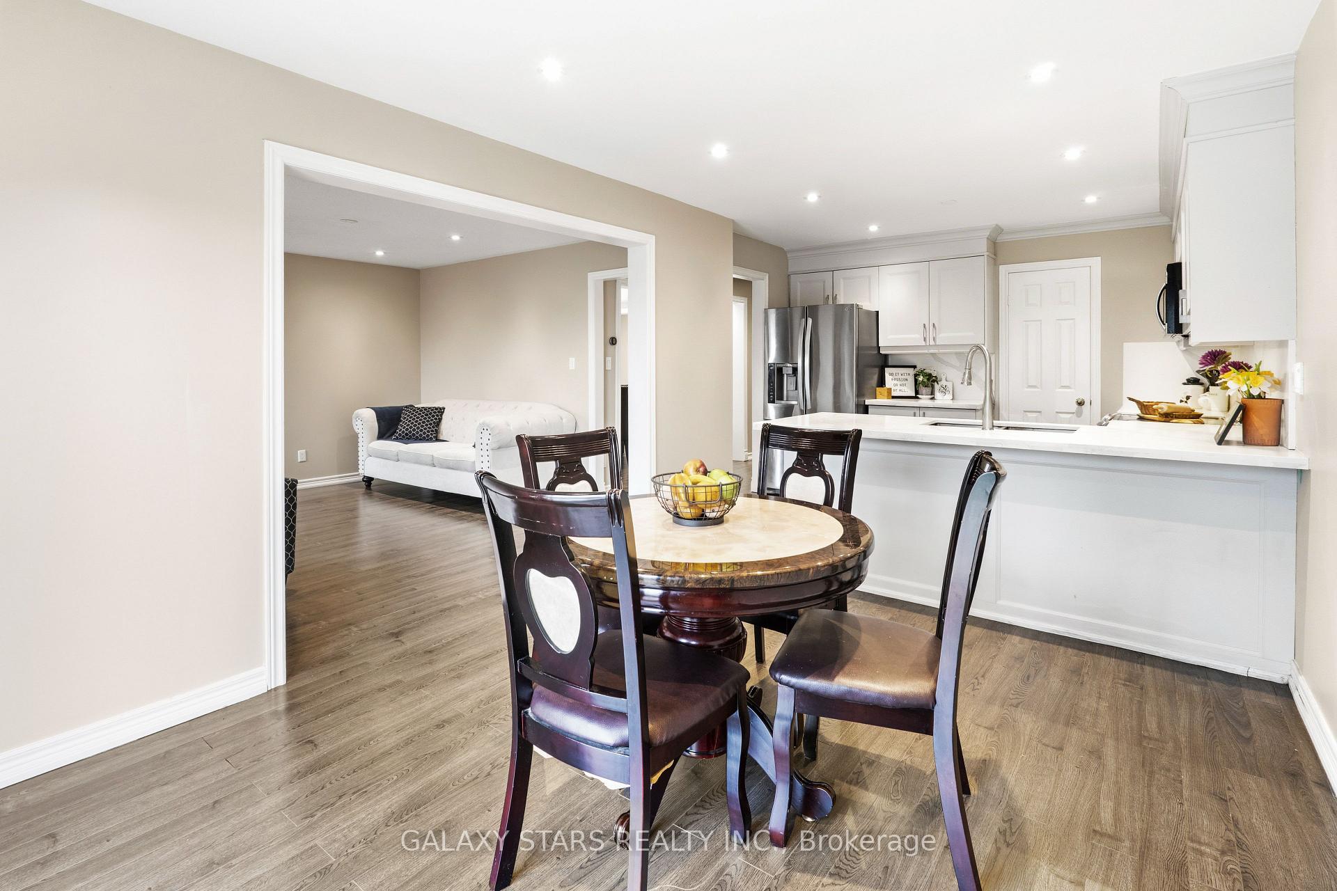 Photo 12 of 124 Amberview Drive, Georgina, Keswick South — HOMEH