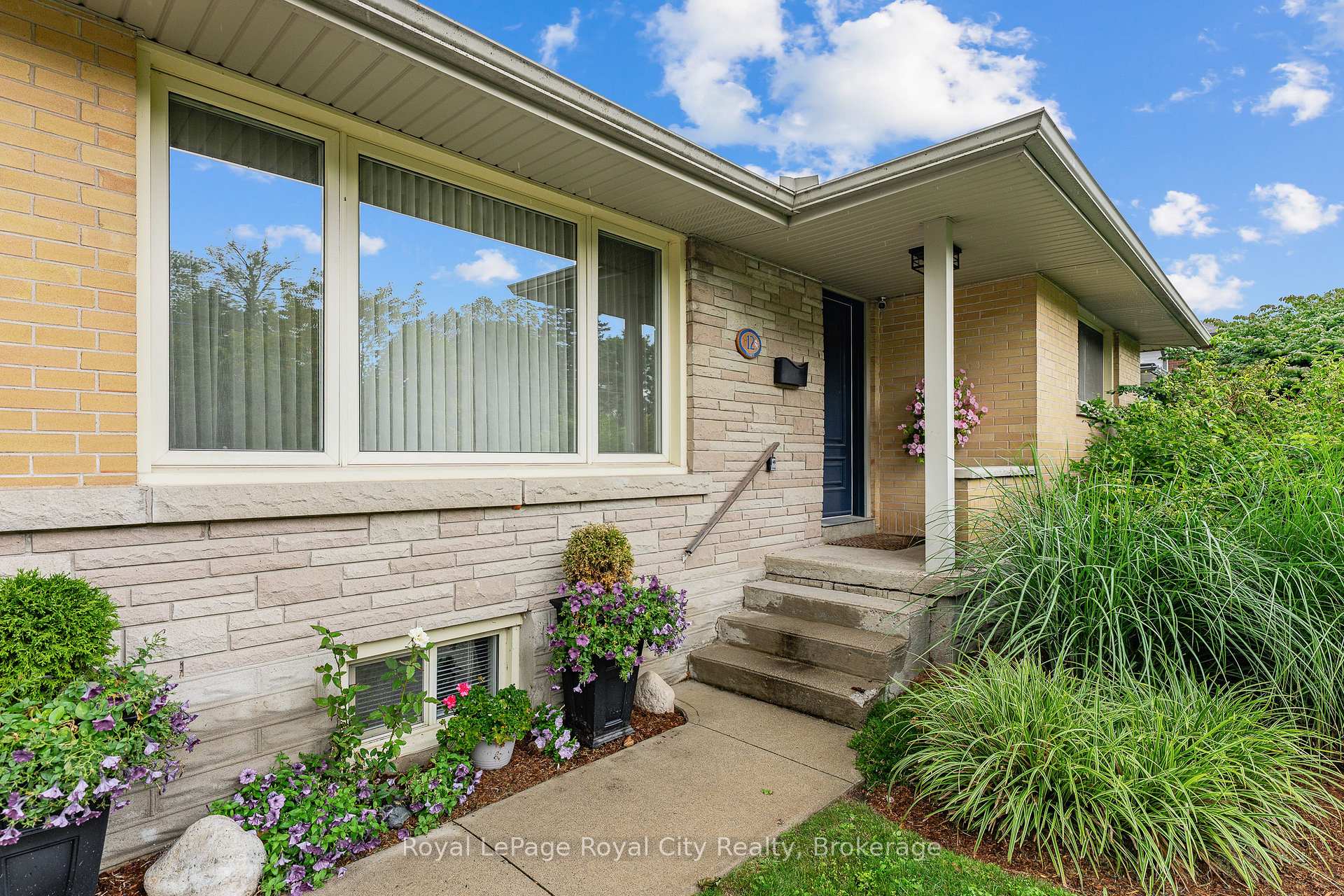 Photo 3 of 12 Tobey Avenue, Guelph, St. George's — HOMEH