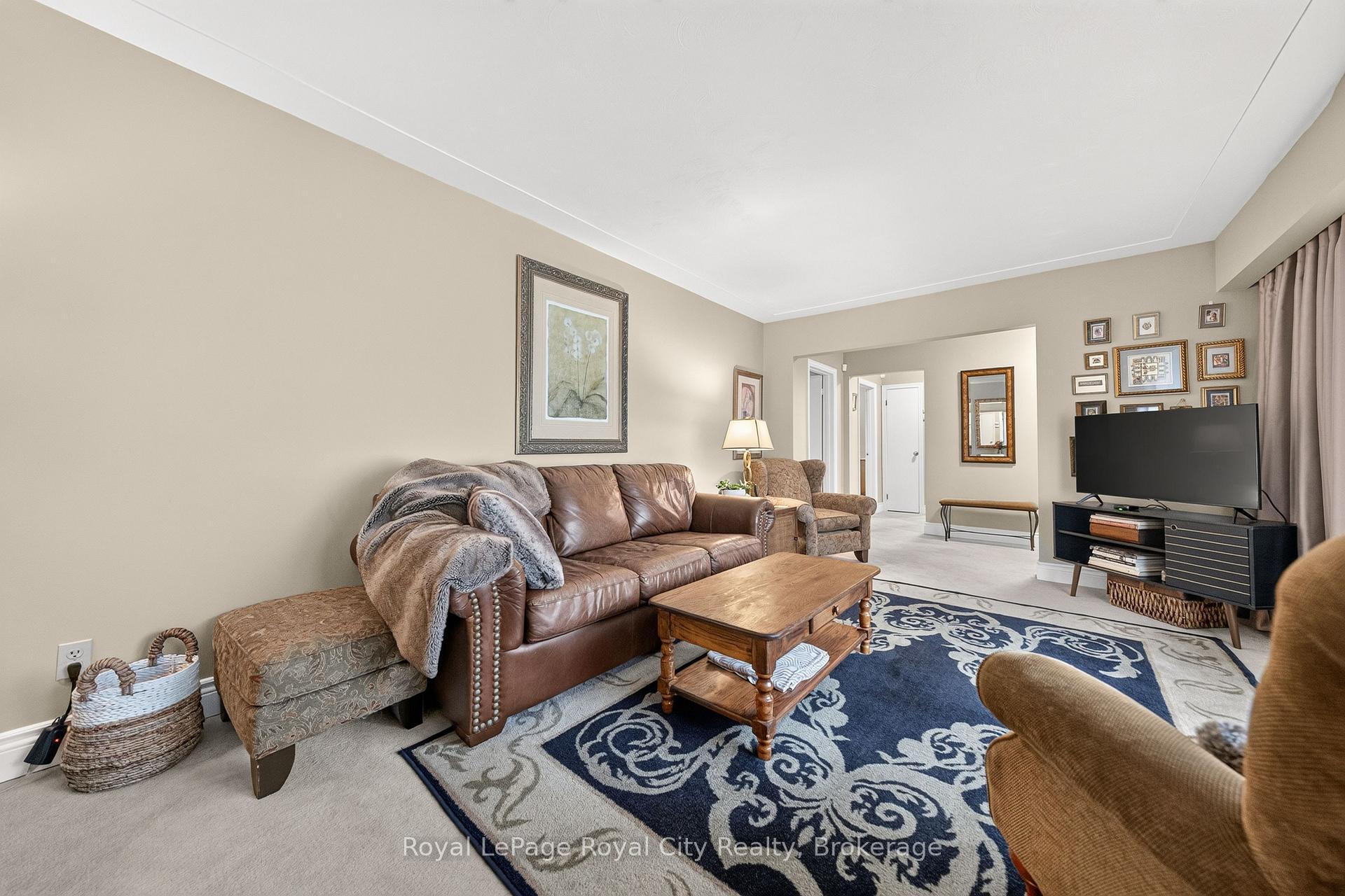 Photo 7 of 12 Tobey Avenue, Guelph, St. George's — HOMEH