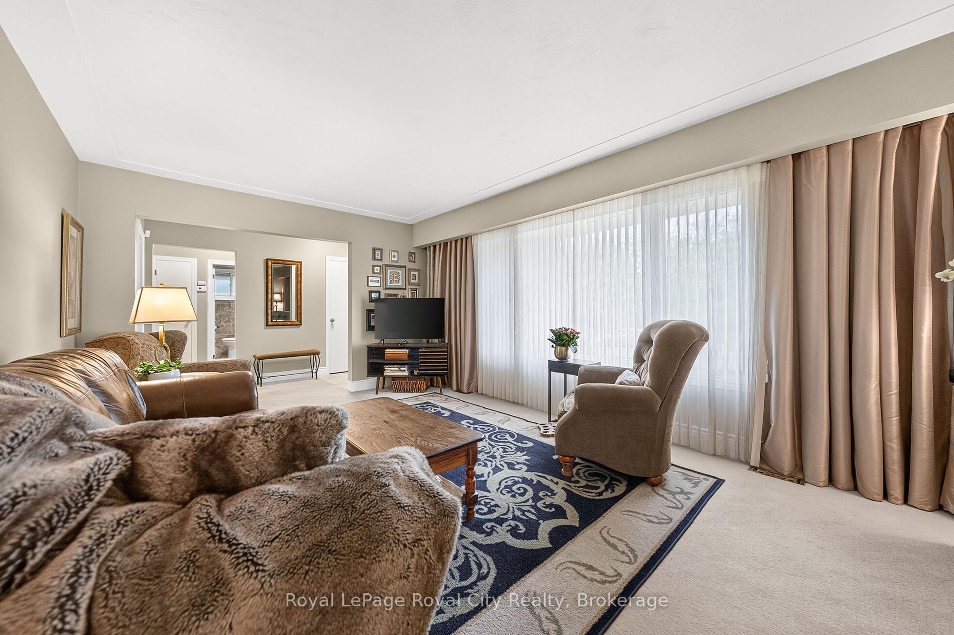 Photo 8 of 12 Tobey Avenue, Guelph, St. George's — HOMEH