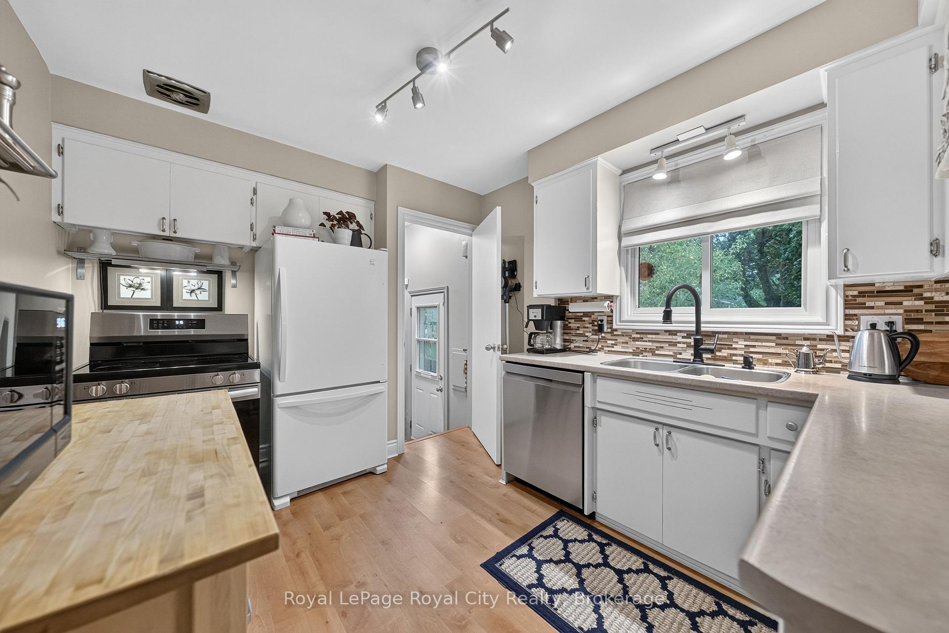 Photo 13 of 12 Tobey Avenue, Guelph, St. George's — HOMEH