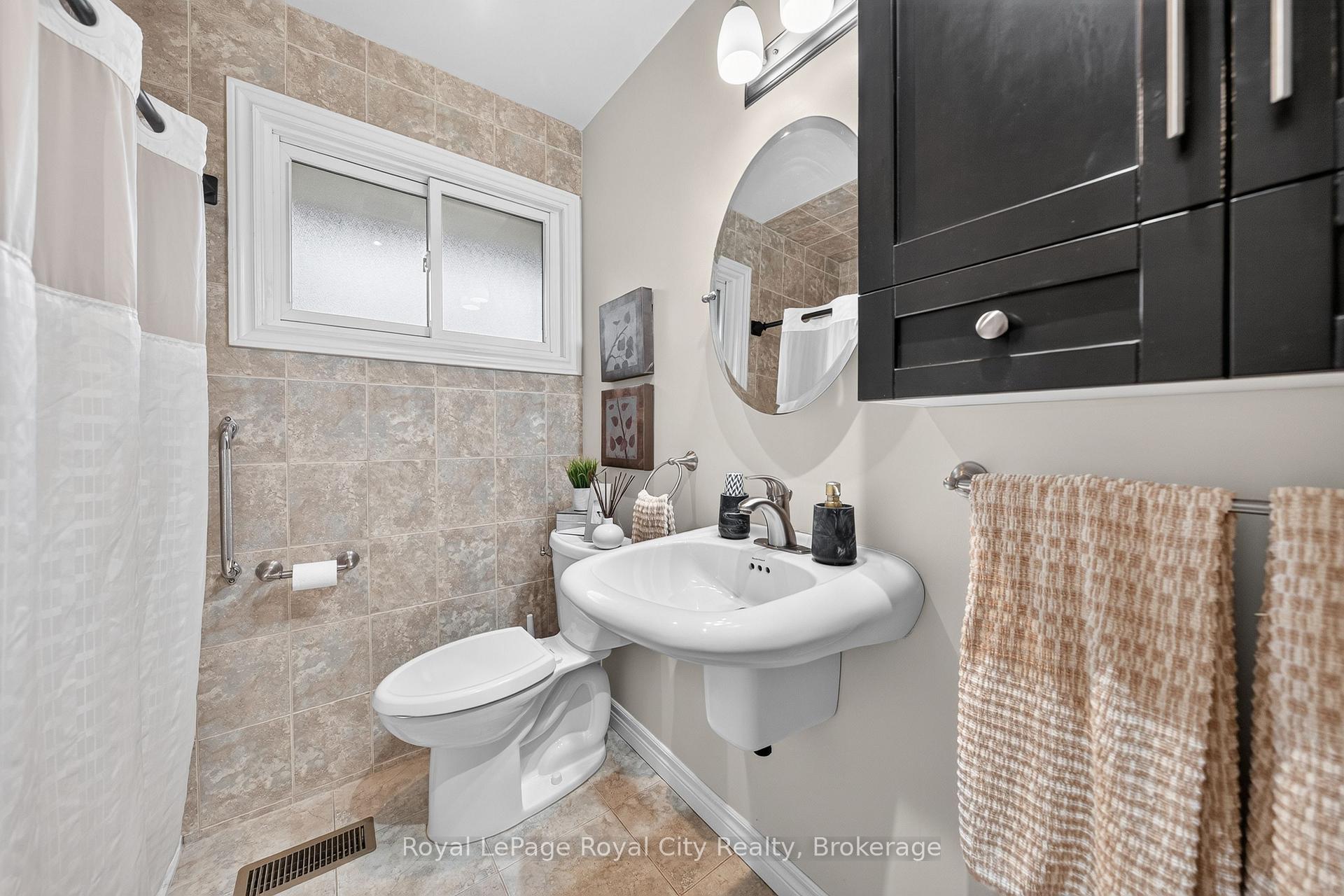 Photo 23 of 12 Tobey Avenue, Guelph, St. George's — HOMEH