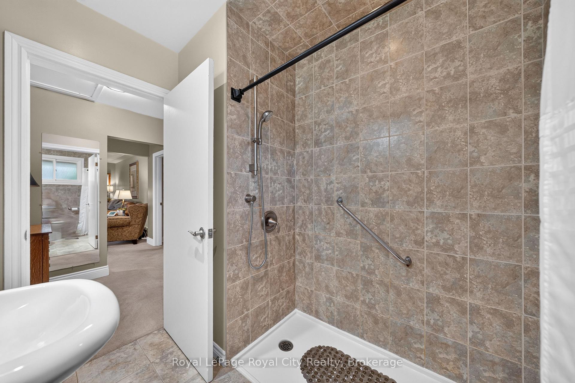Photo 24 of 12 Tobey Avenue, Guelph, St. George's — HOMEH