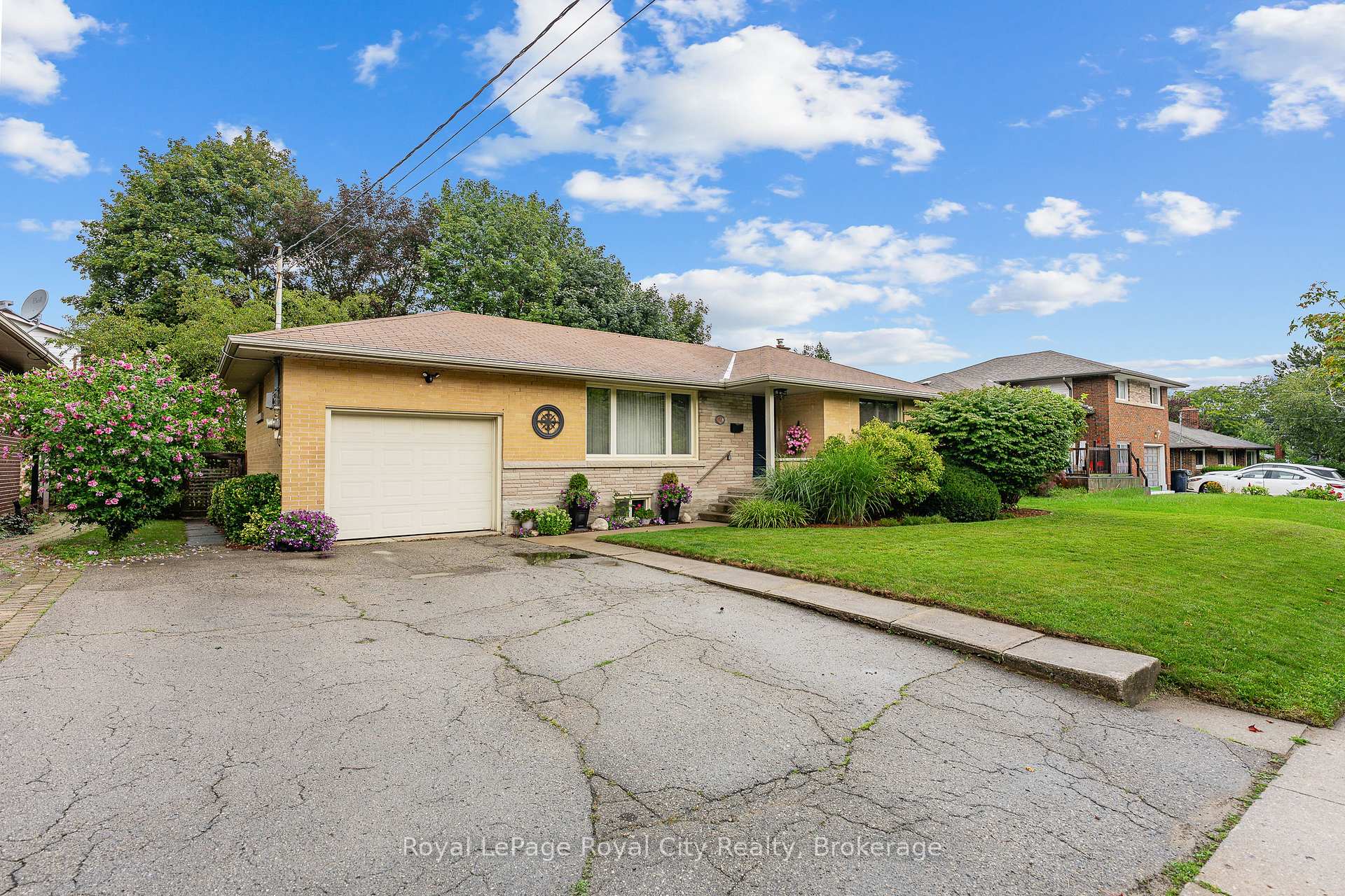 Photo 42 of 12 Tobey Avenue, Guelph, St. George's — HOMEH