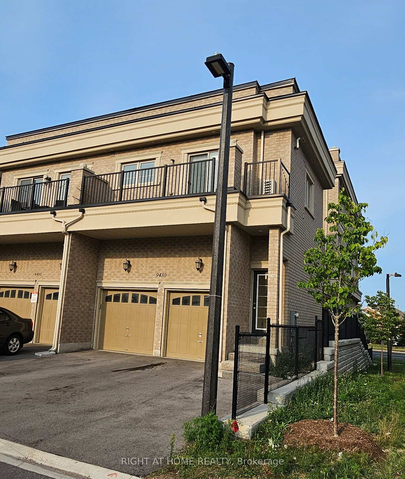 Front of Unit Upper, 9430 Bayview Avenue