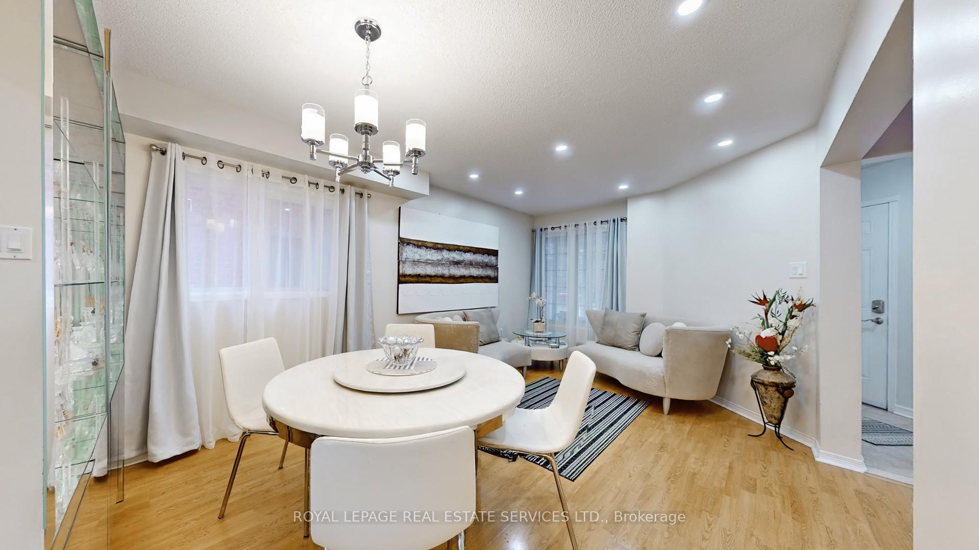 Photo 7 of 47 Hood Crescent, Brampton, Fletcher's West — HOMEH
