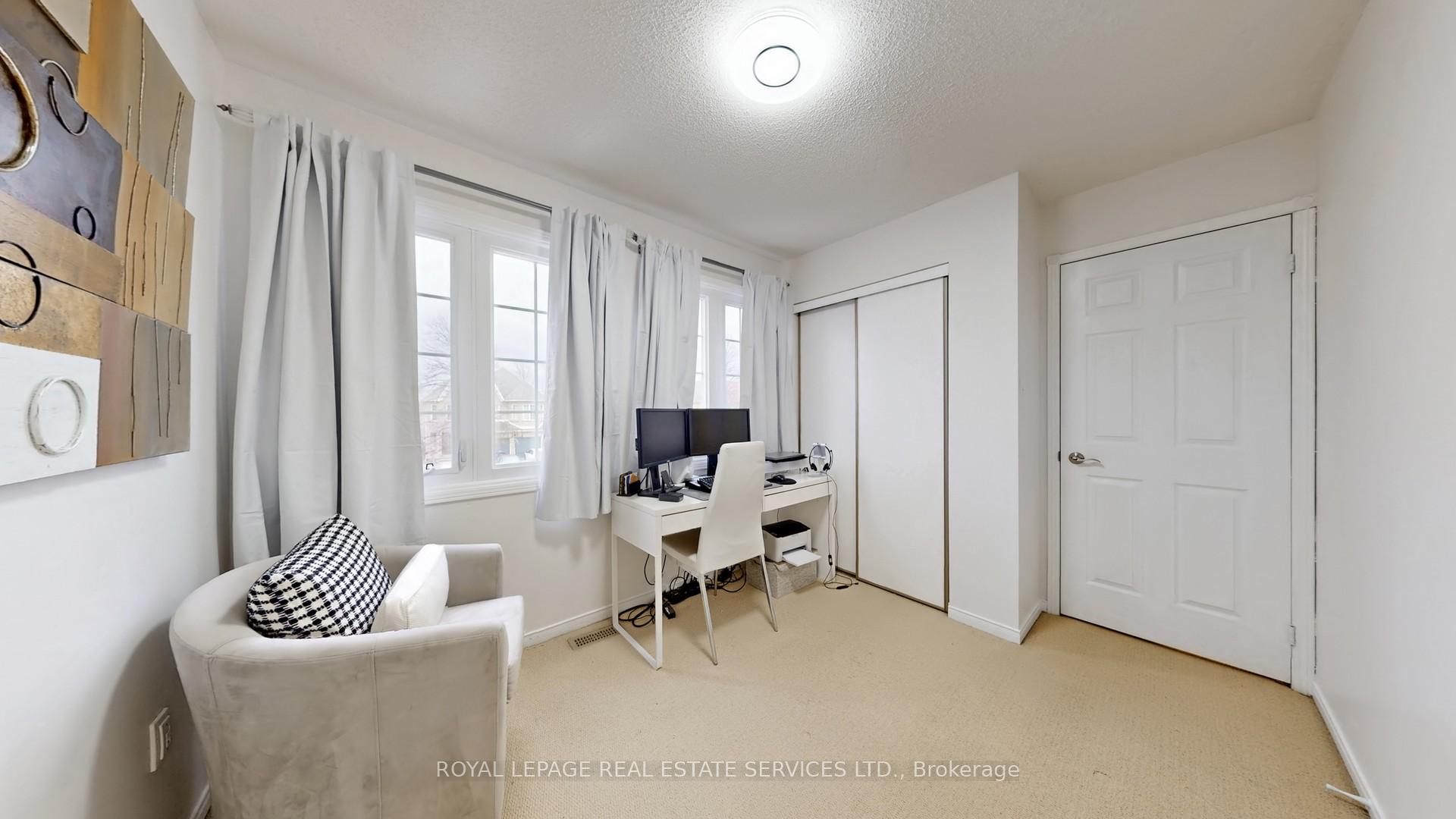 Photo 22 of 47 Hood Crescent, Brampton, Fletcher's West — HOMEH