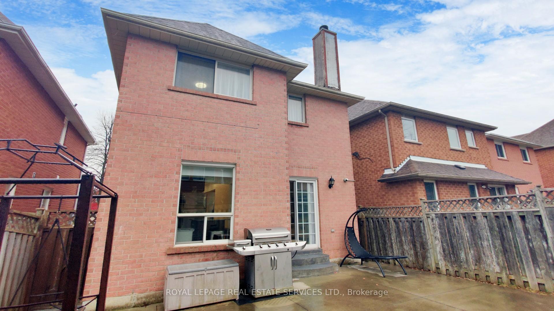 Photo 27 of 47 Hood Crescent, Brampton, Fletcher's West — HOMEH