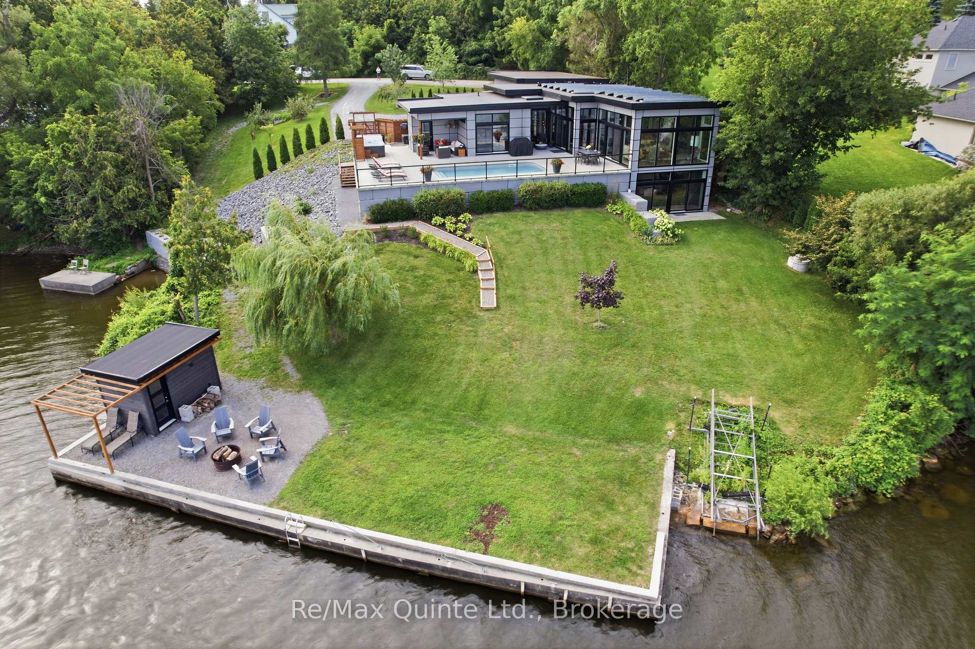 Photo 1 of 8 Bayview Point Road, Prince Edward County, Ameliasburg Ward — HOMEH