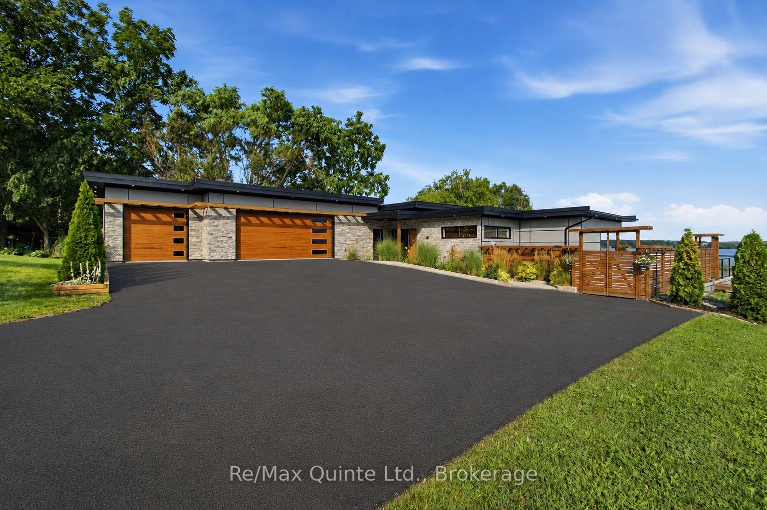 Photo 3 of 8 Bayview Point Road, Prince Edward County, Ameliasburg Ward — HOMEH