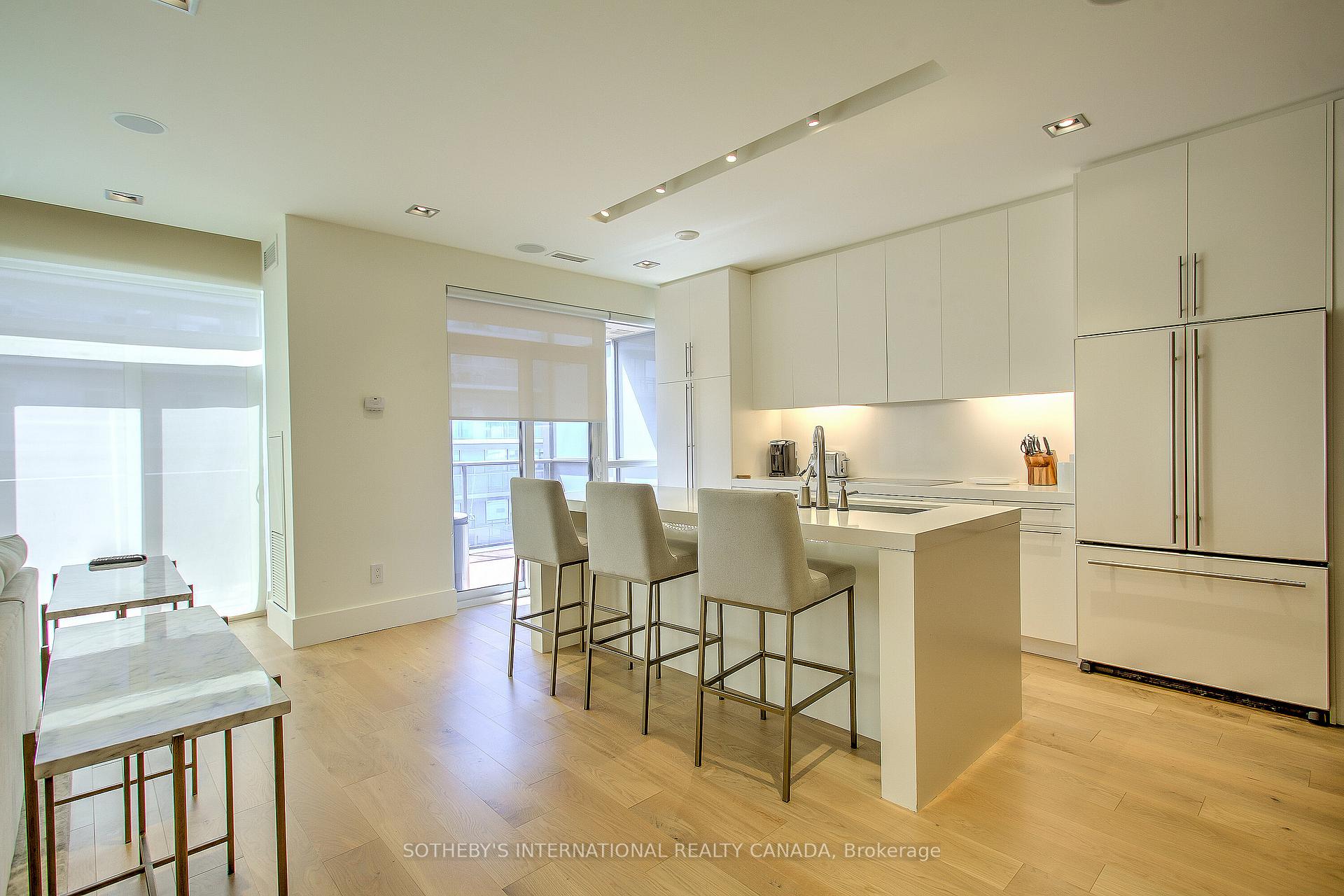 Photo 8 of Unit 2101, 20 Blue Jays Way, Toronto, Waterfront Communities — HOMEH