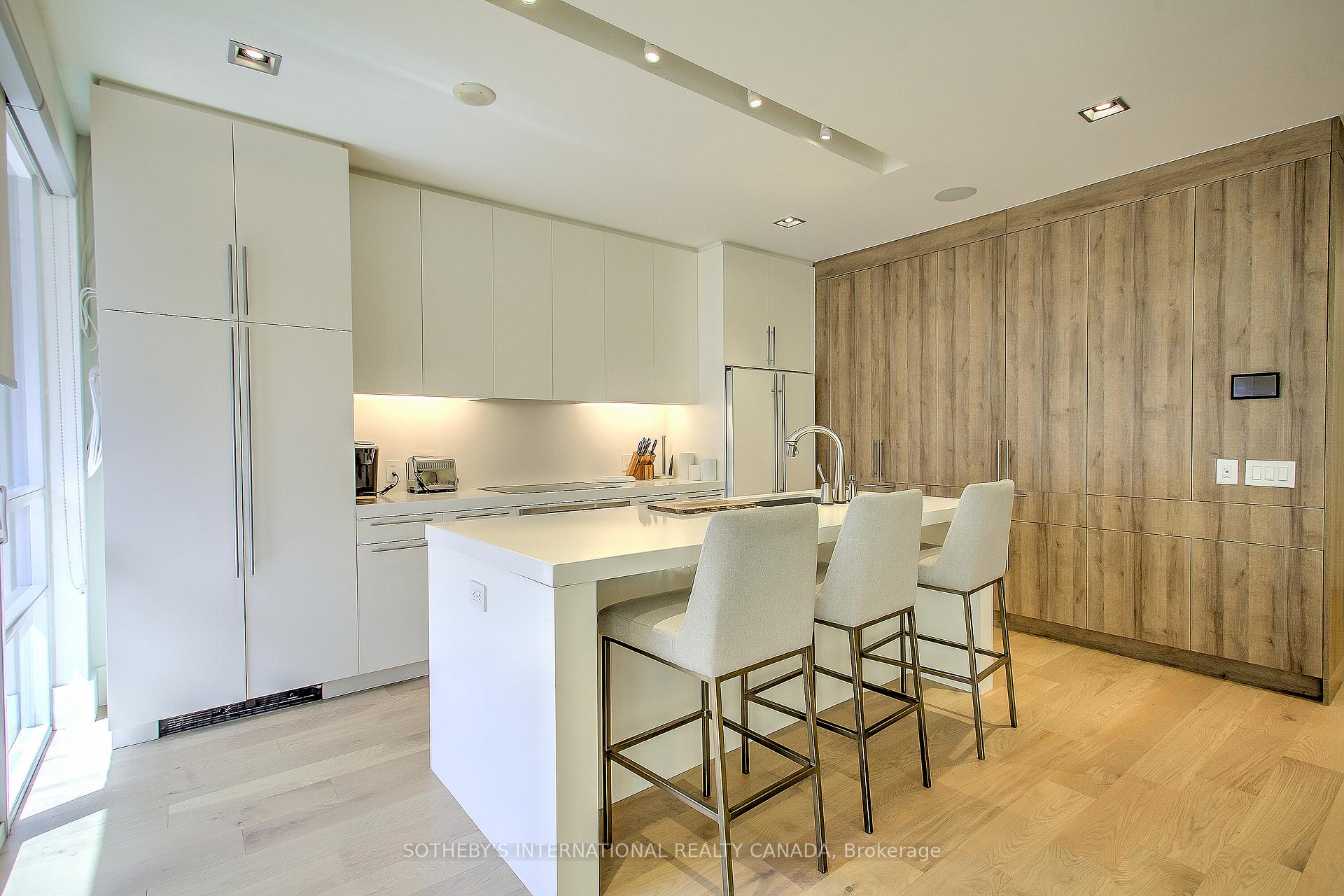 Photo 9 of Unit 2101, 20 Blue Jays Way, Toronto, Waterfront Communities — HOMEH