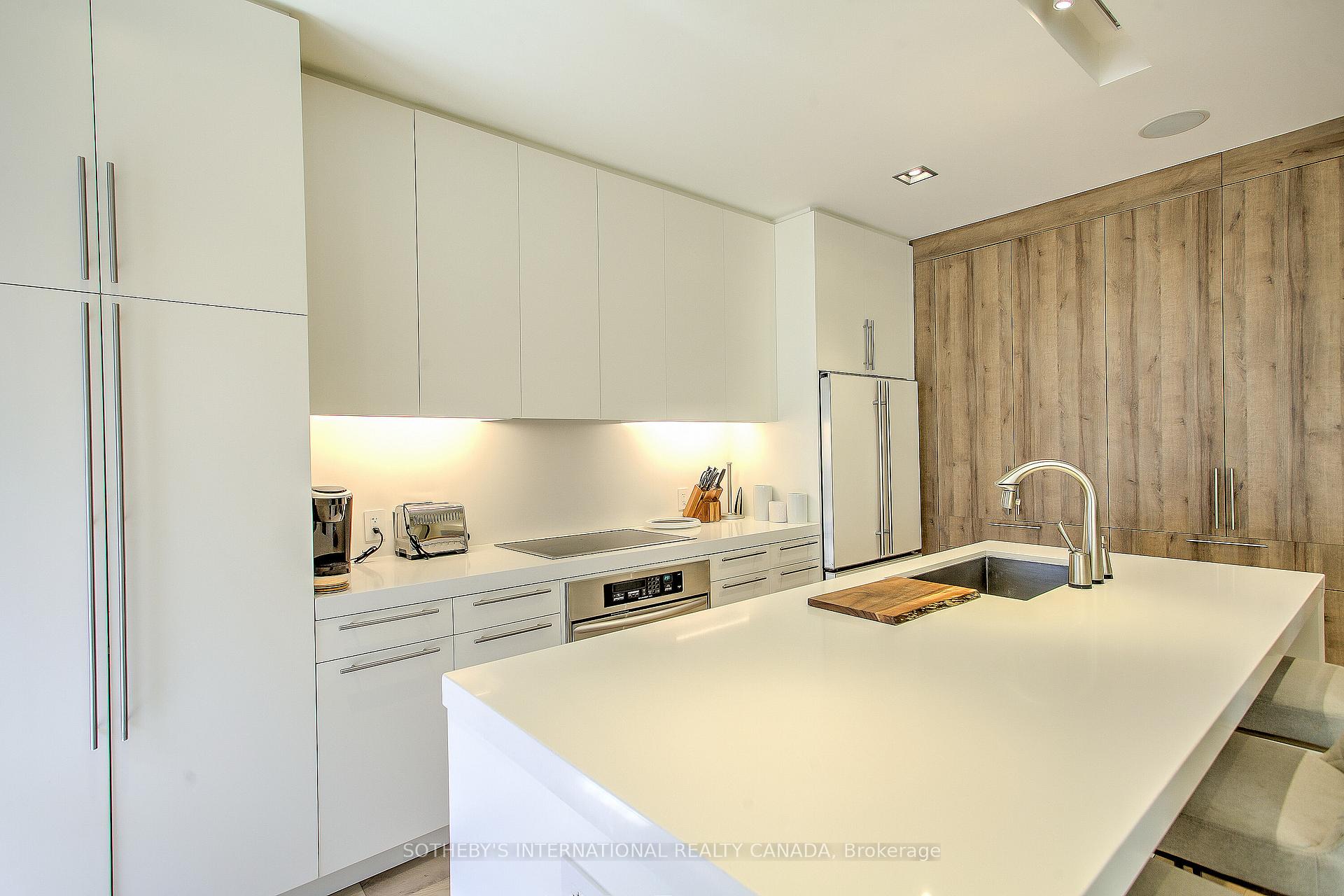 Photo 10 of Unit 2101, 20 Blue Jays Way, Toronto, Waterfront Communities — HOMEH