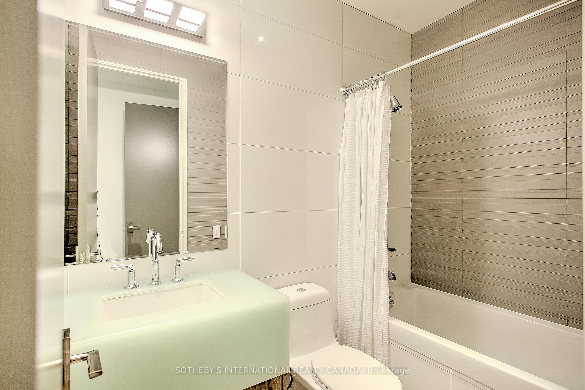Photo 28 of Unit 2101, 20 Blue Jays Way, Toronto, Waterfront Communities — HOMEH