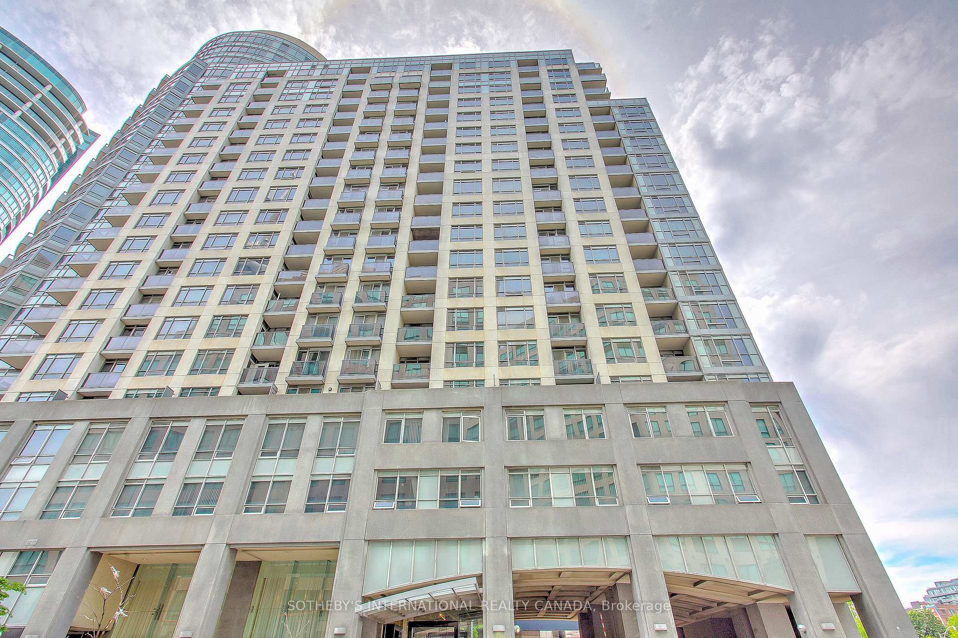 Photo 38 of Unit 2101, 20 Blue Jays Way, Toronto, Waterfront Communities — HOMEH