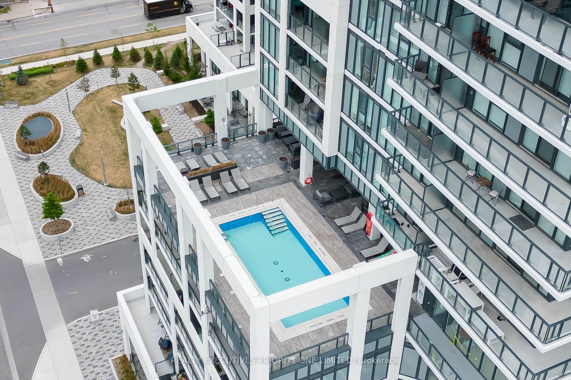 Photo 2 of Unit 707, 9000 Jane Street, Vaughan, Vellore Village — HOMEH