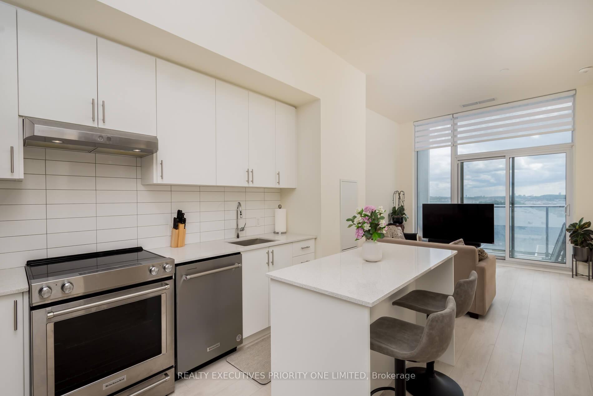 Photo 6 of Unit 707, 9000 Jane Street, Vaughan, Vellore Village — HOMEH