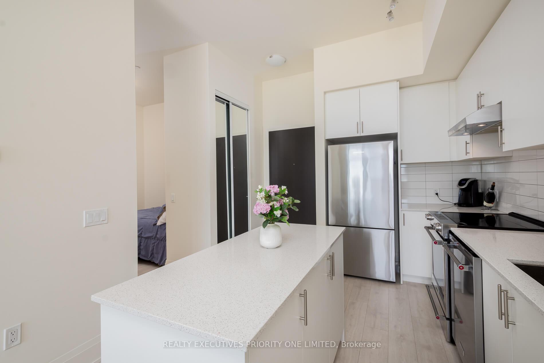Photo 7 of Unit 707, 9000 Jane Street, Vaughan, Vellore Village — HOMEH