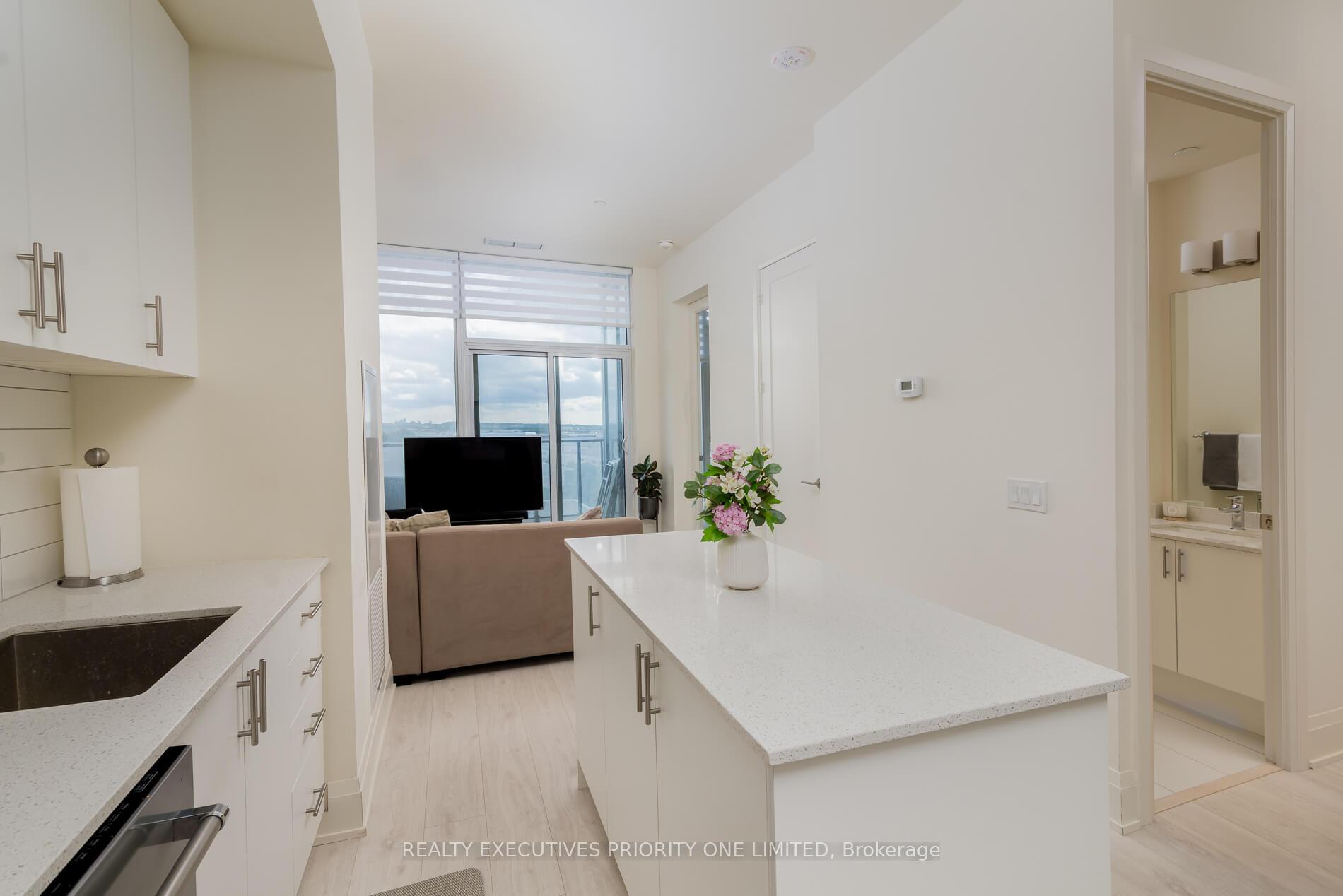 Photo 8 of Unit 707, 9000 Jane Street, Vaughan, Vellore Village — HOMEH