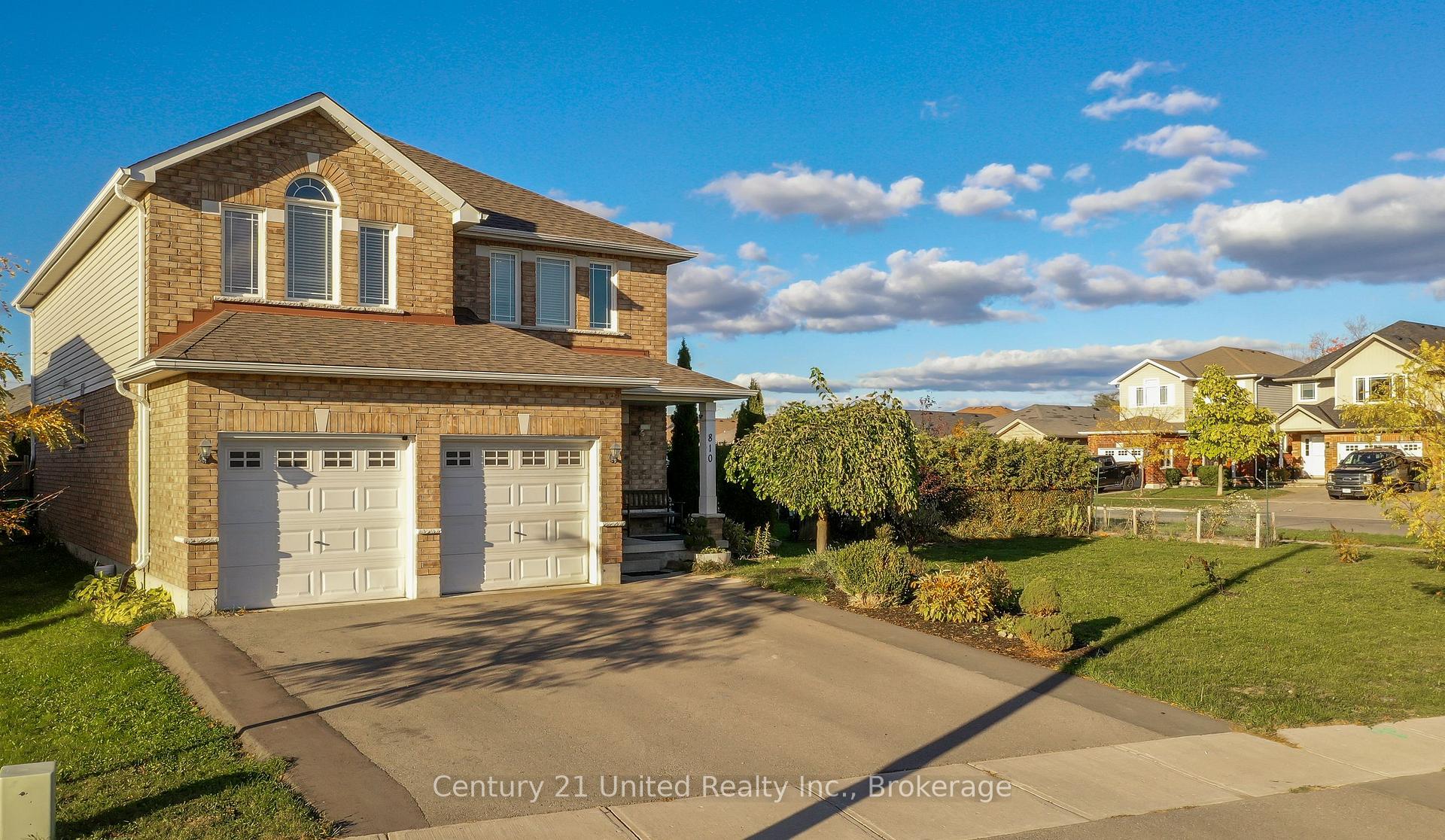 Photo 2 of 810 Hargrove Trail, Peterborough, Ashburnham Ward 4 — HOMEH