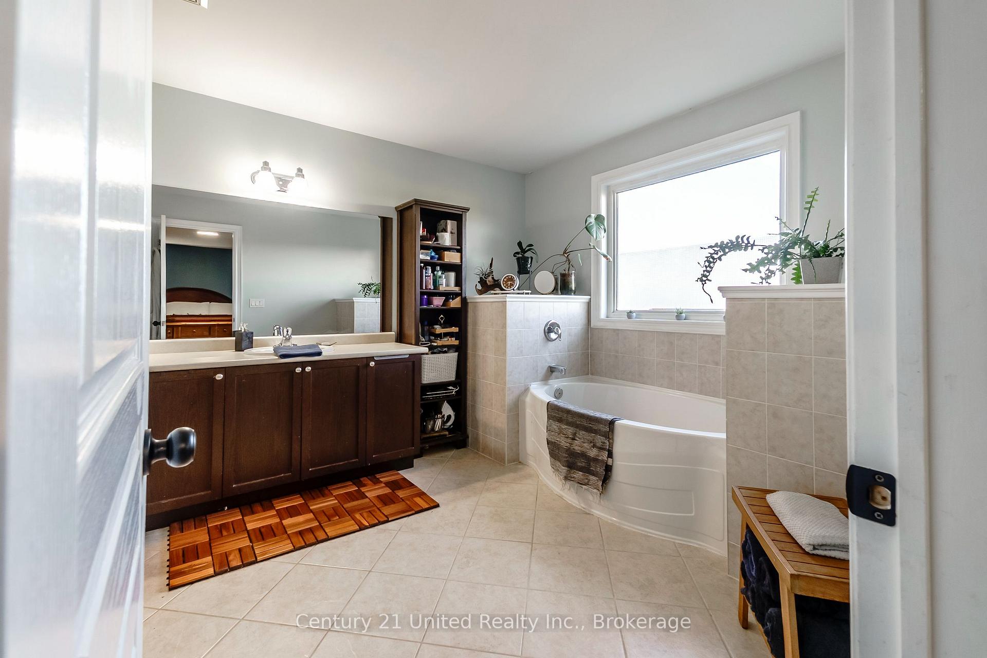 Photo 22 of 810 Hargrove Trail, Peterborough, Ashburnham Ward 4 — HOMEH