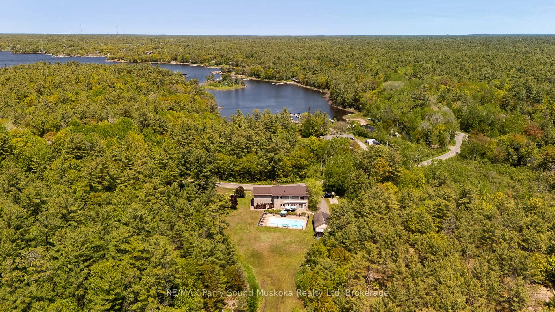 Photo 6 of 217 South Shore Road, The Archipelago, Archipelago North — HOMEH