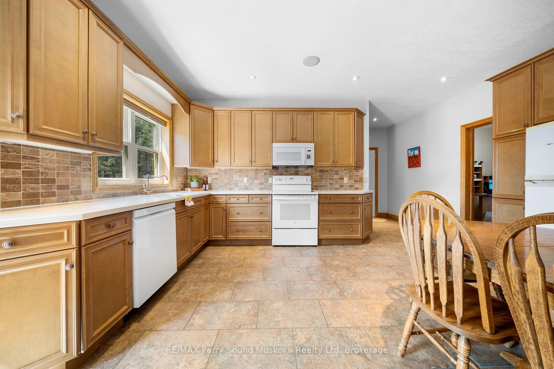 Photo 21 of 217 South Shore Road, The Archipelago, Archipelago North — HOMEH