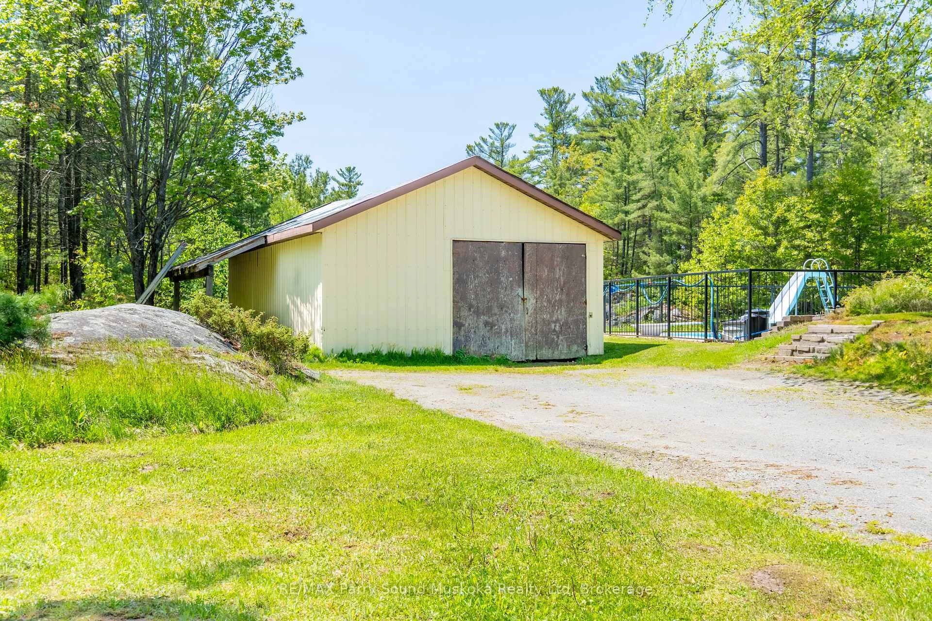 Photo 96 of 217 South Shore Road, The Archipelago, Archipelago North — HOMEH