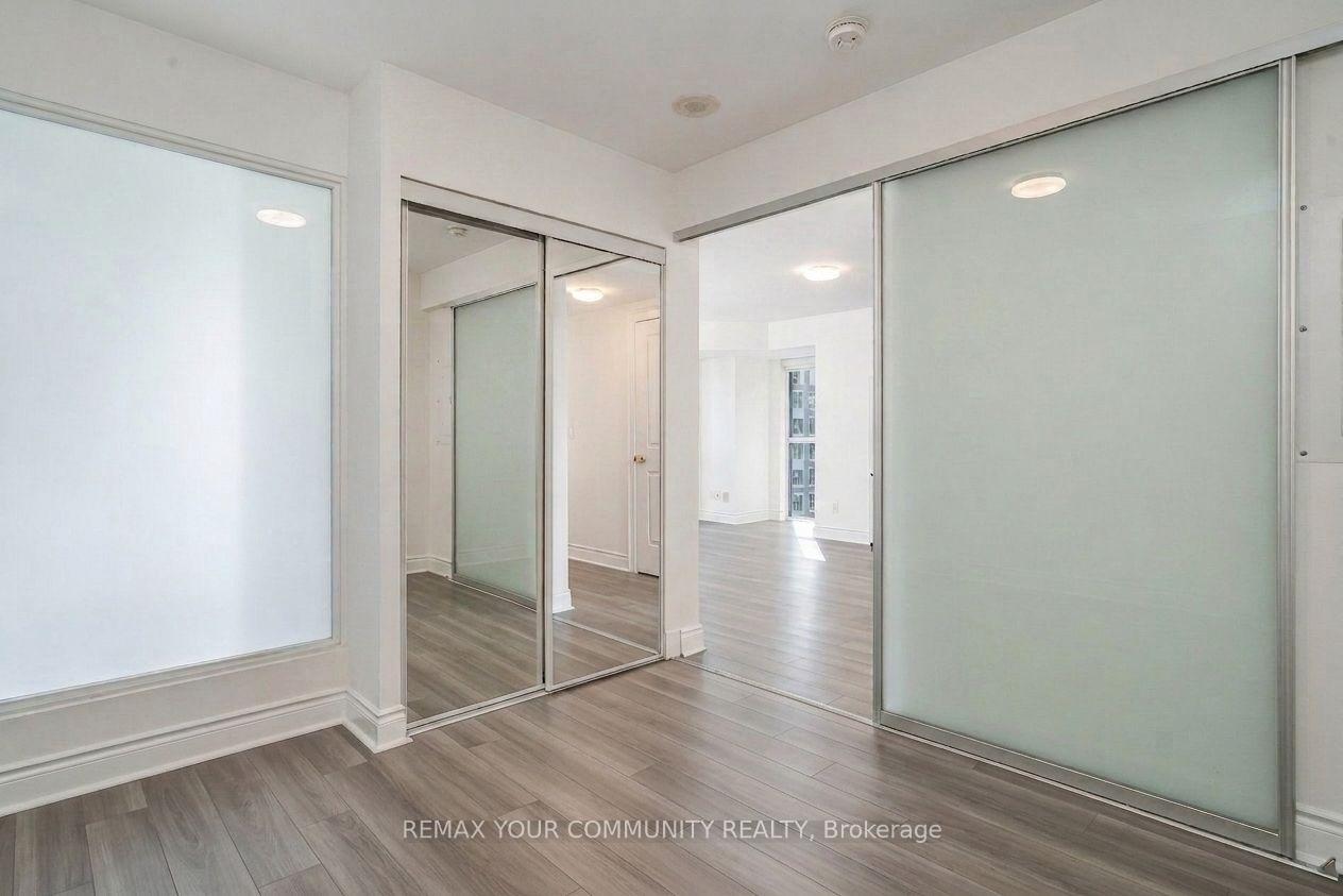 Photo 6 of Unit 3712, 28 Ted Rogers Way, Toronto, Church-Yonge Corridor — HOMEH