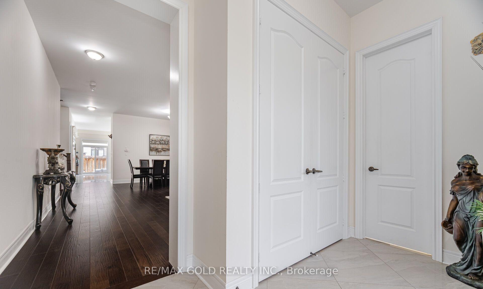 Photo 8 of 106 Rising Hill Ridge, Brampton, Bram West — HOMEH