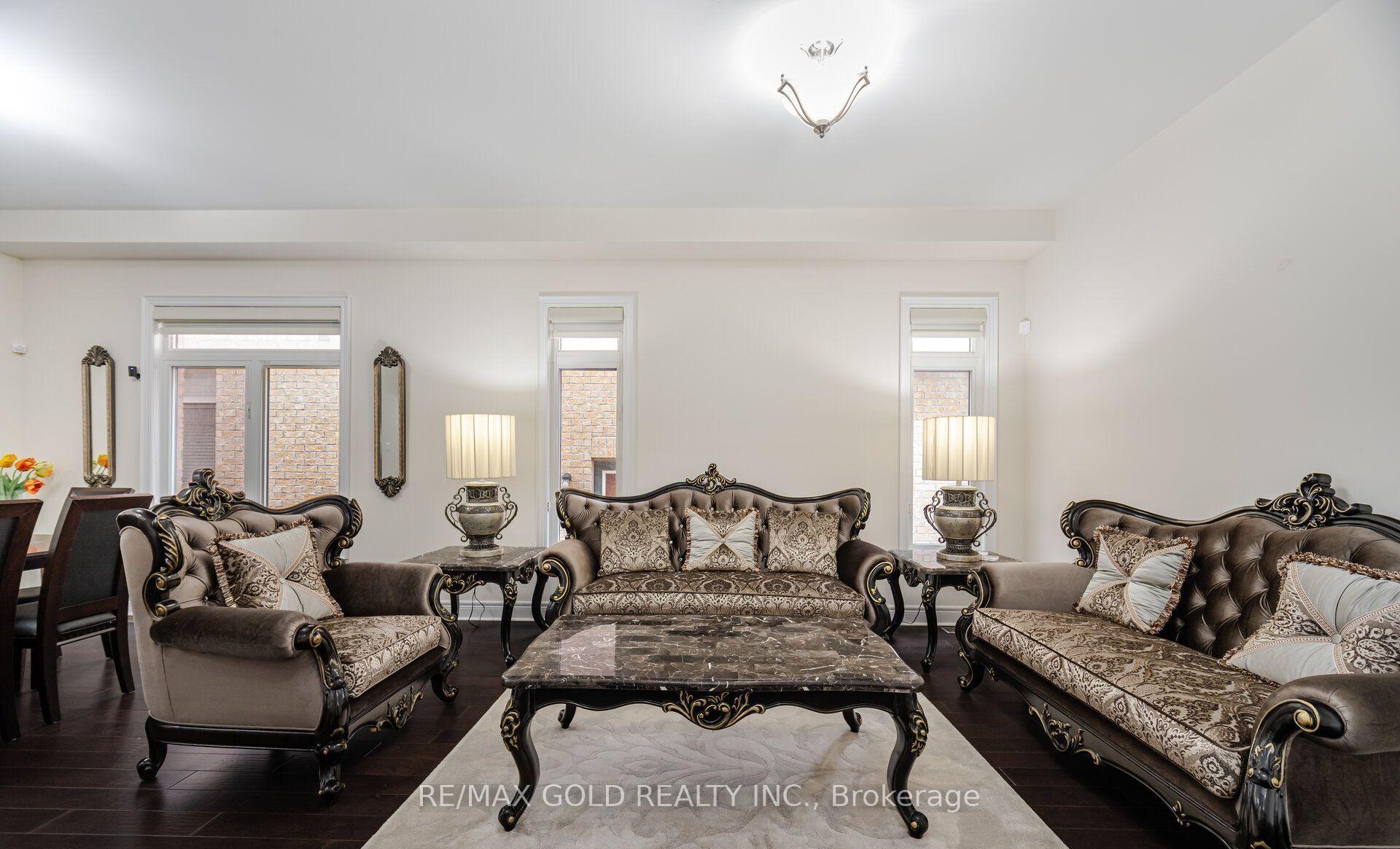 Photo 10 of 106 Rising Hill Ridge, Brampton, Bram West — HOMEH