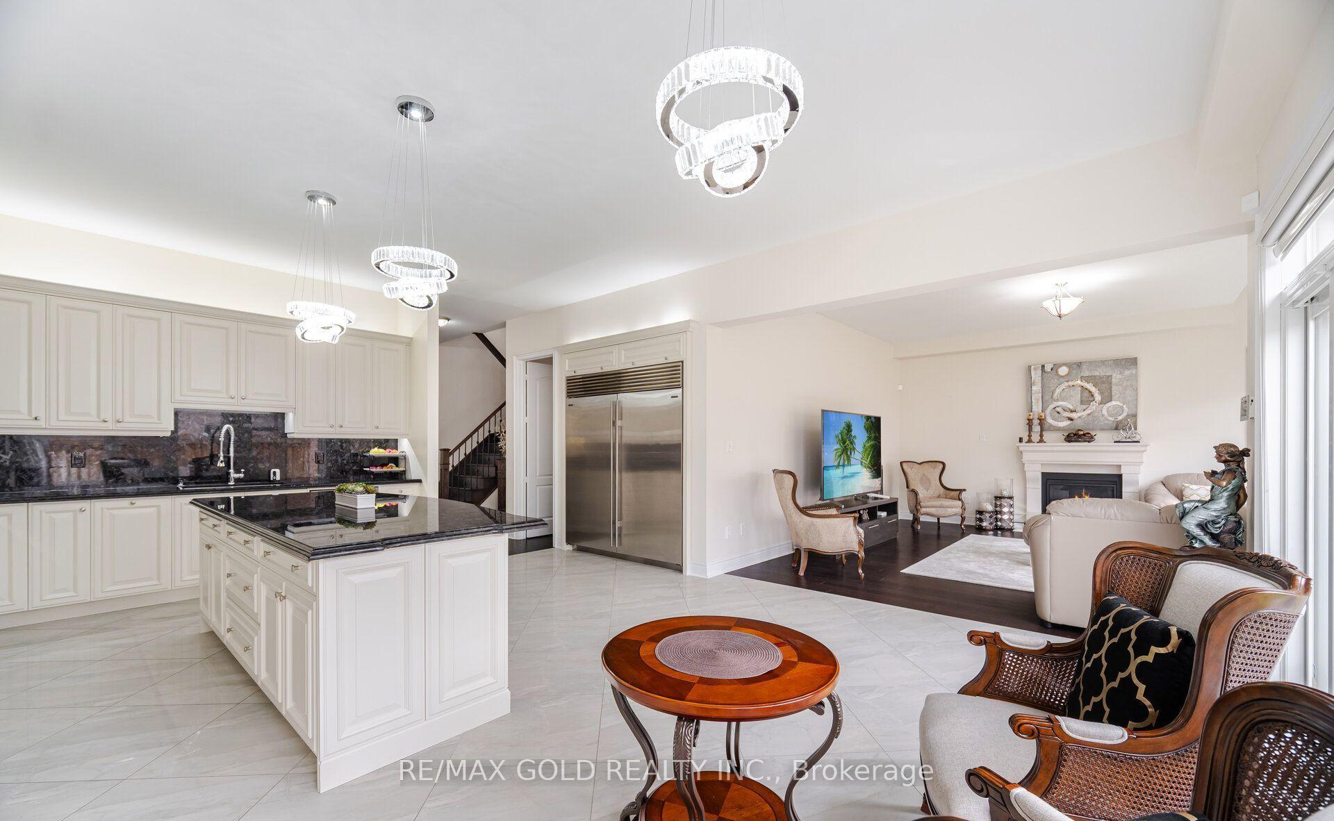 Photo 17 of 106 Rising Hill Ridge, Brampton, Bram West — HOMEH